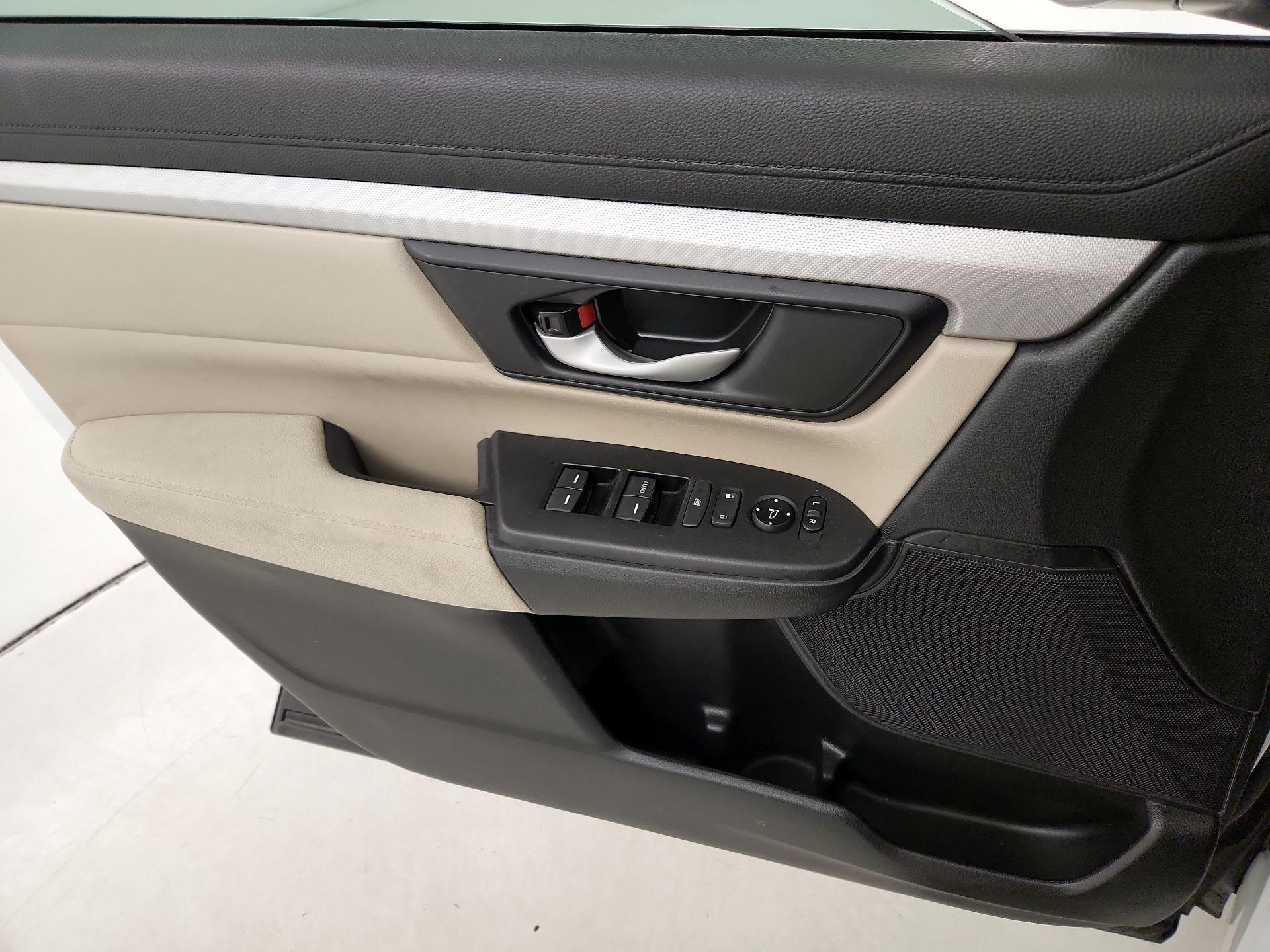 Thumbnail: 2017 Honda CR-V - 12