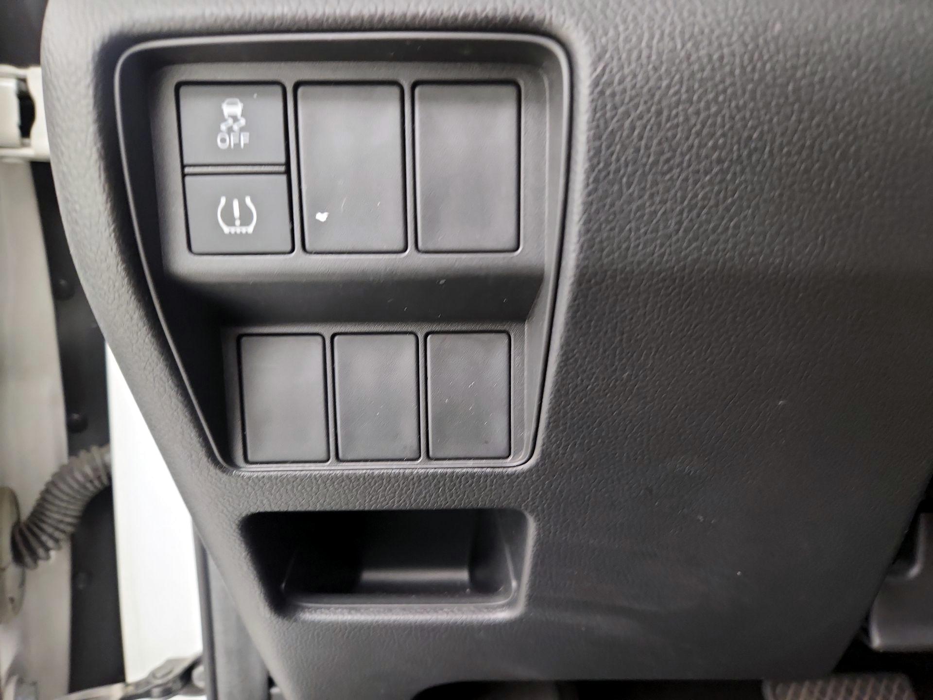 Thumbnail: 2017 Honda CR-V - 13
