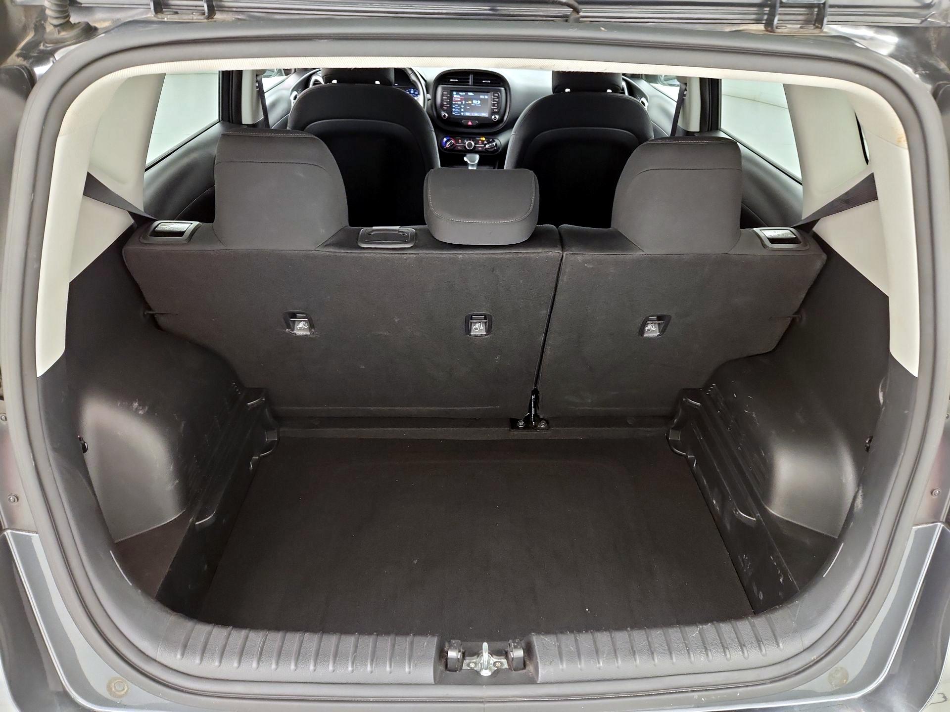 Thumbnail: 2020 Kia Soul - 20