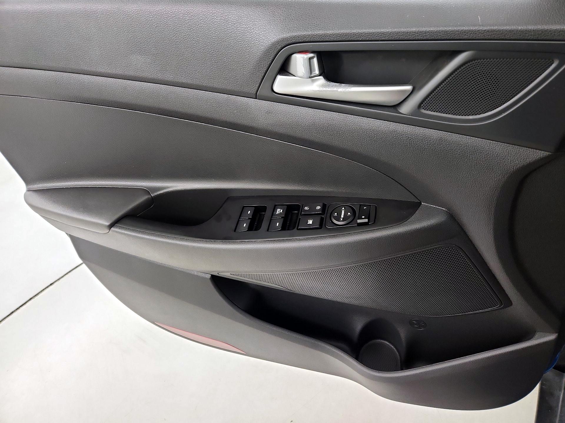 Thumbnail: 2019 Hyundai Tucson - 12