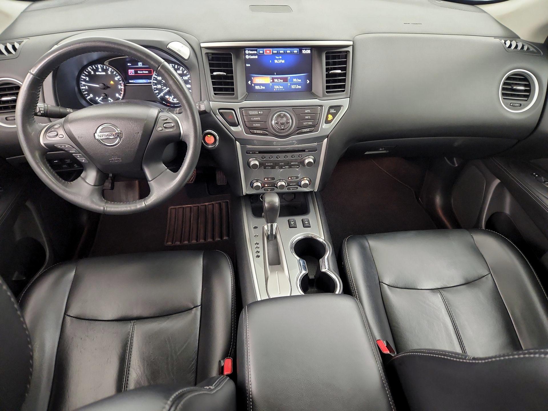Thumbnail: 2017 Nissan Pathfinder - 9