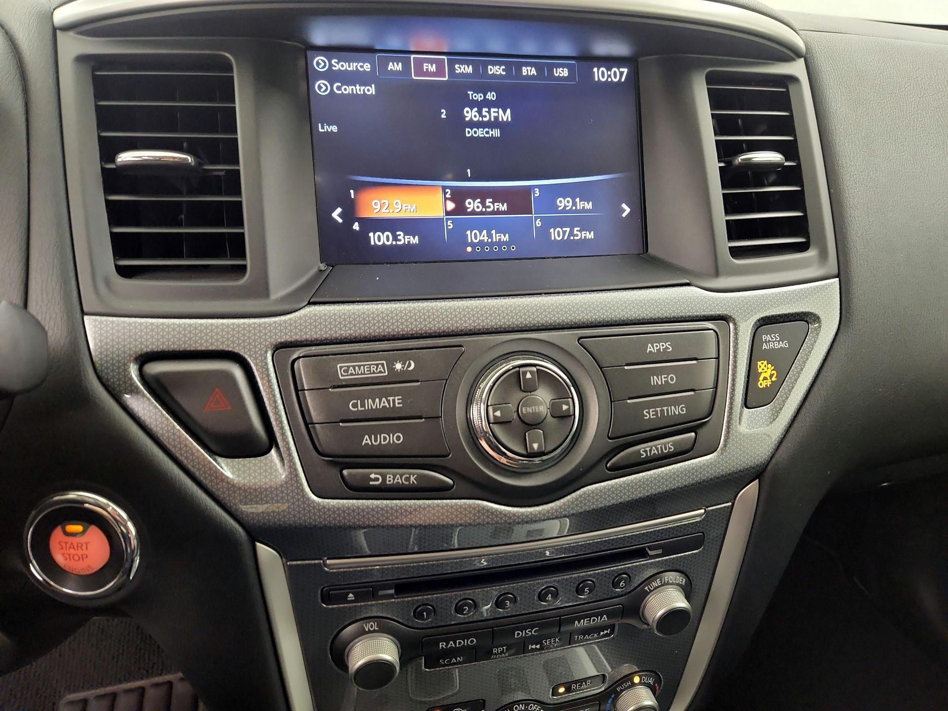 Thumbnail: 2017 Nissan Pathfinder - 15