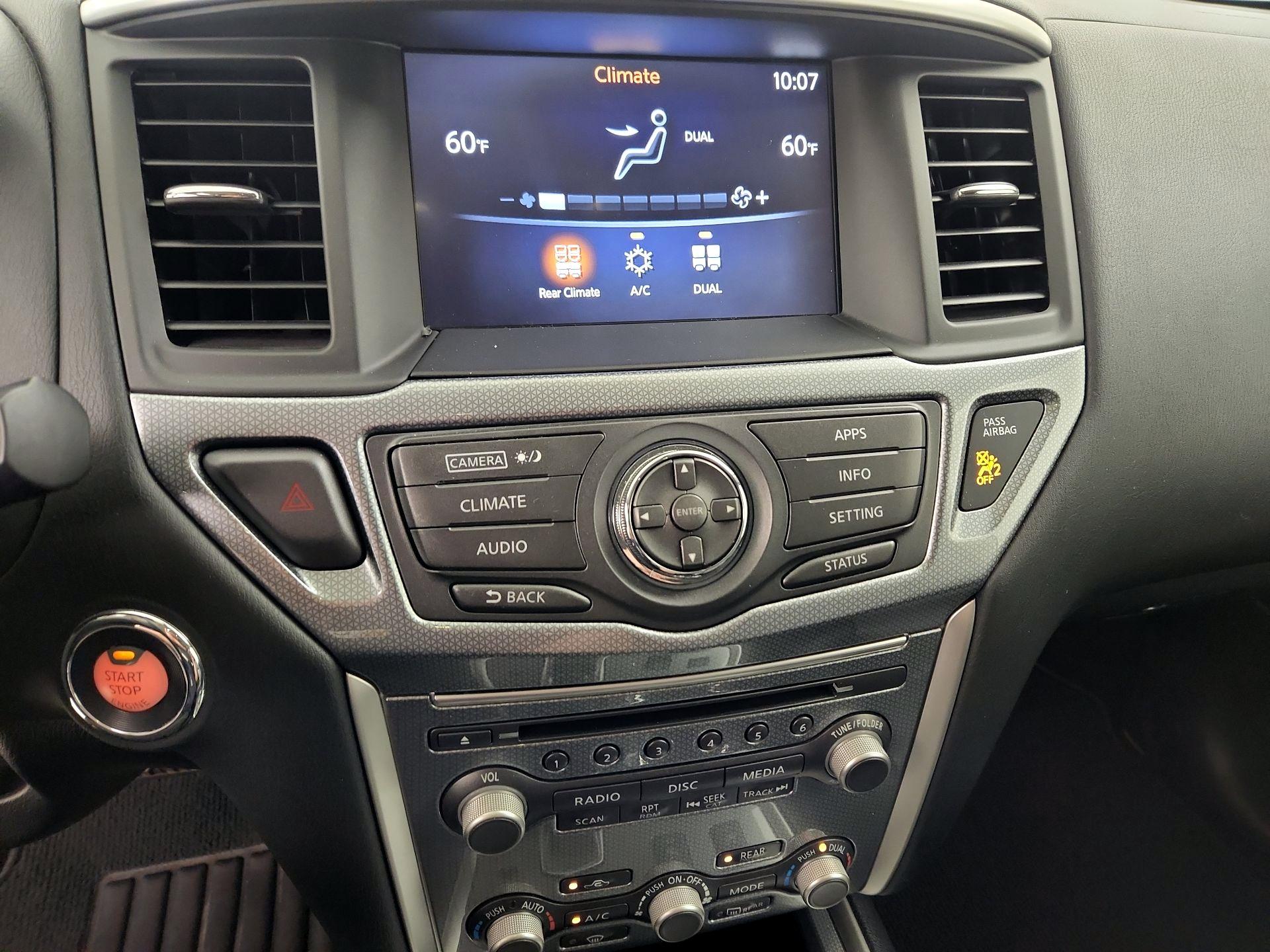 Thumbnail: 2017 Nissan Pathfinder - 16