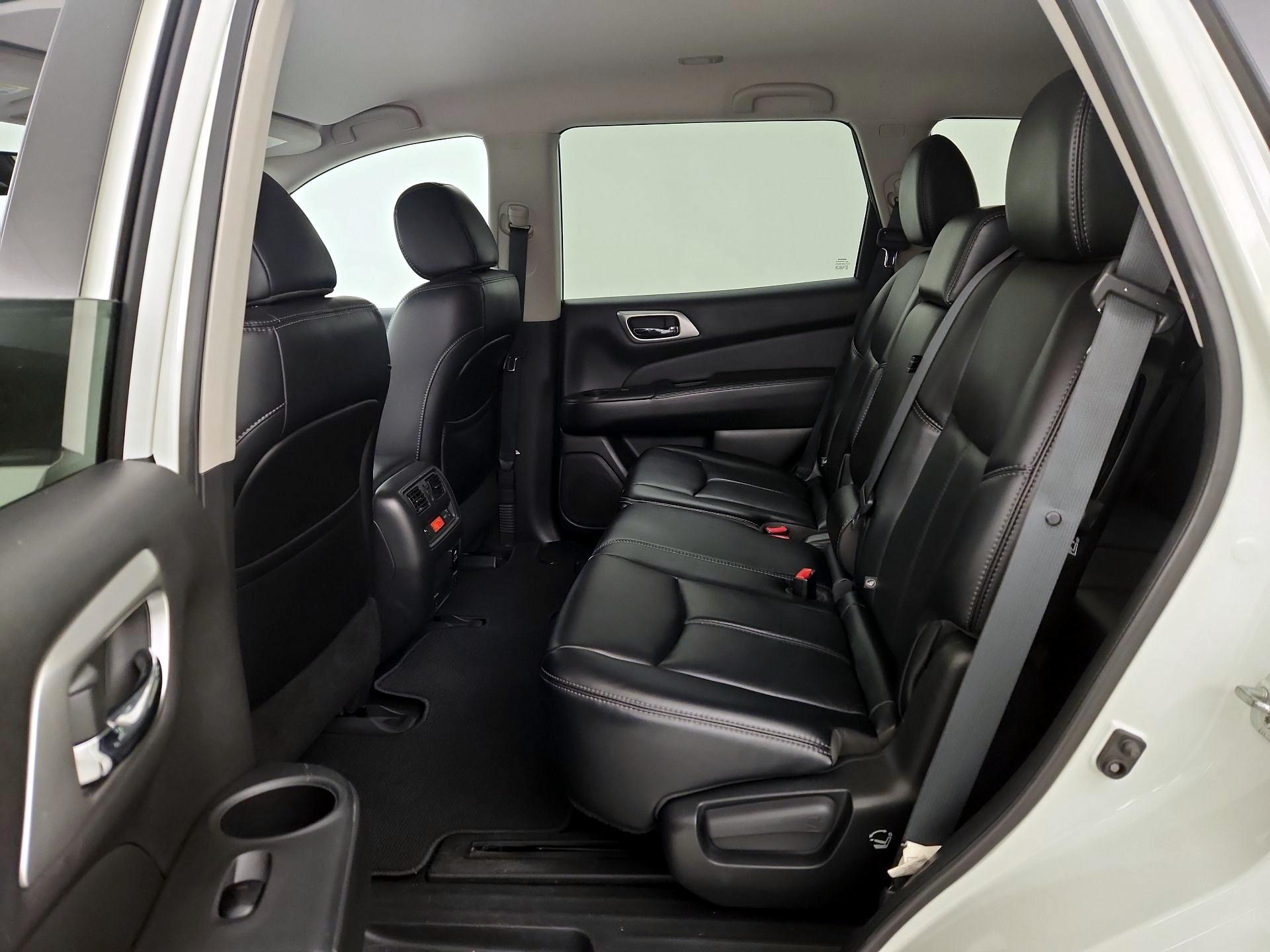 Thumbnail: 2017 Nissan Pathfinder - 19