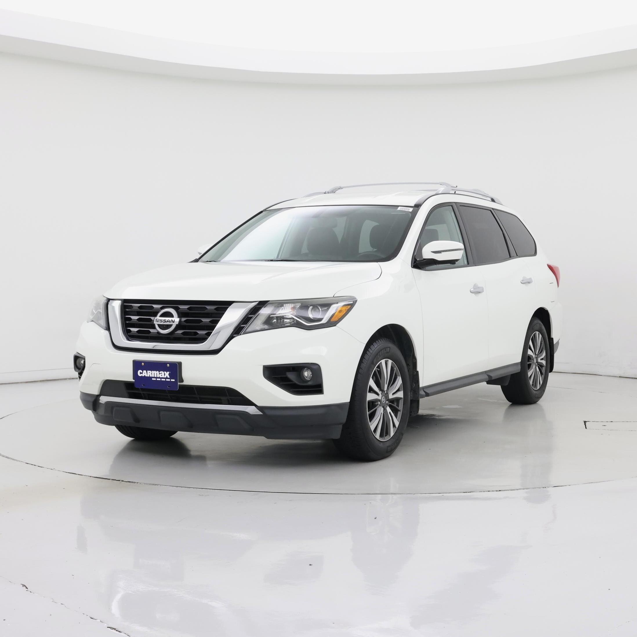 Thumbnail: 2017 Nissan Pathfinder - 4