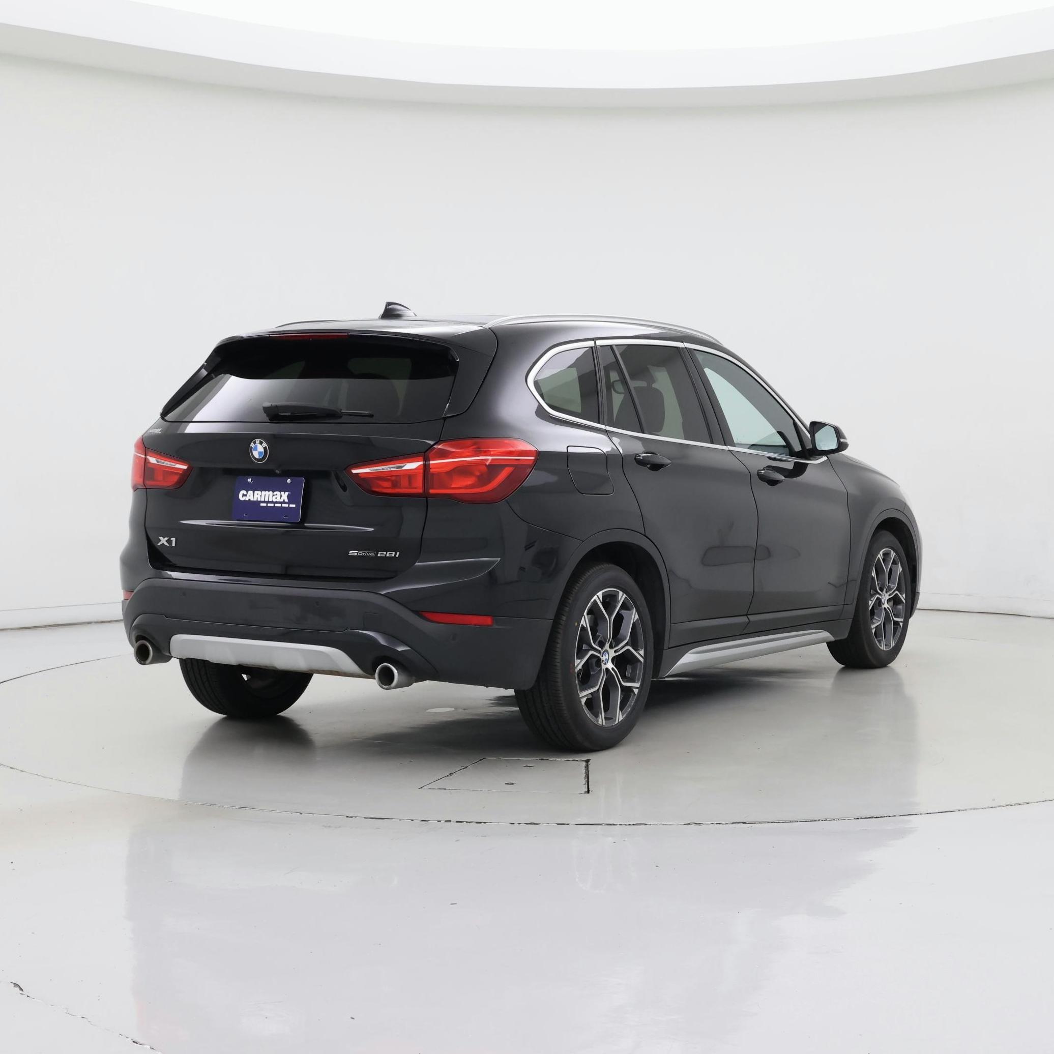 Thumbnail: 2022 BMW X1 - 8