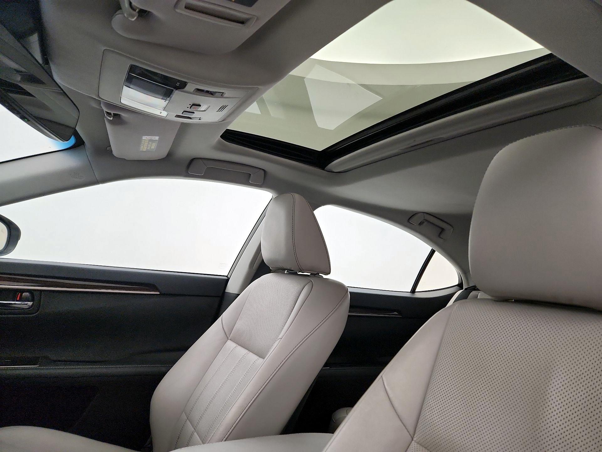 Thumbnail: 2016 Lexus ES - 20