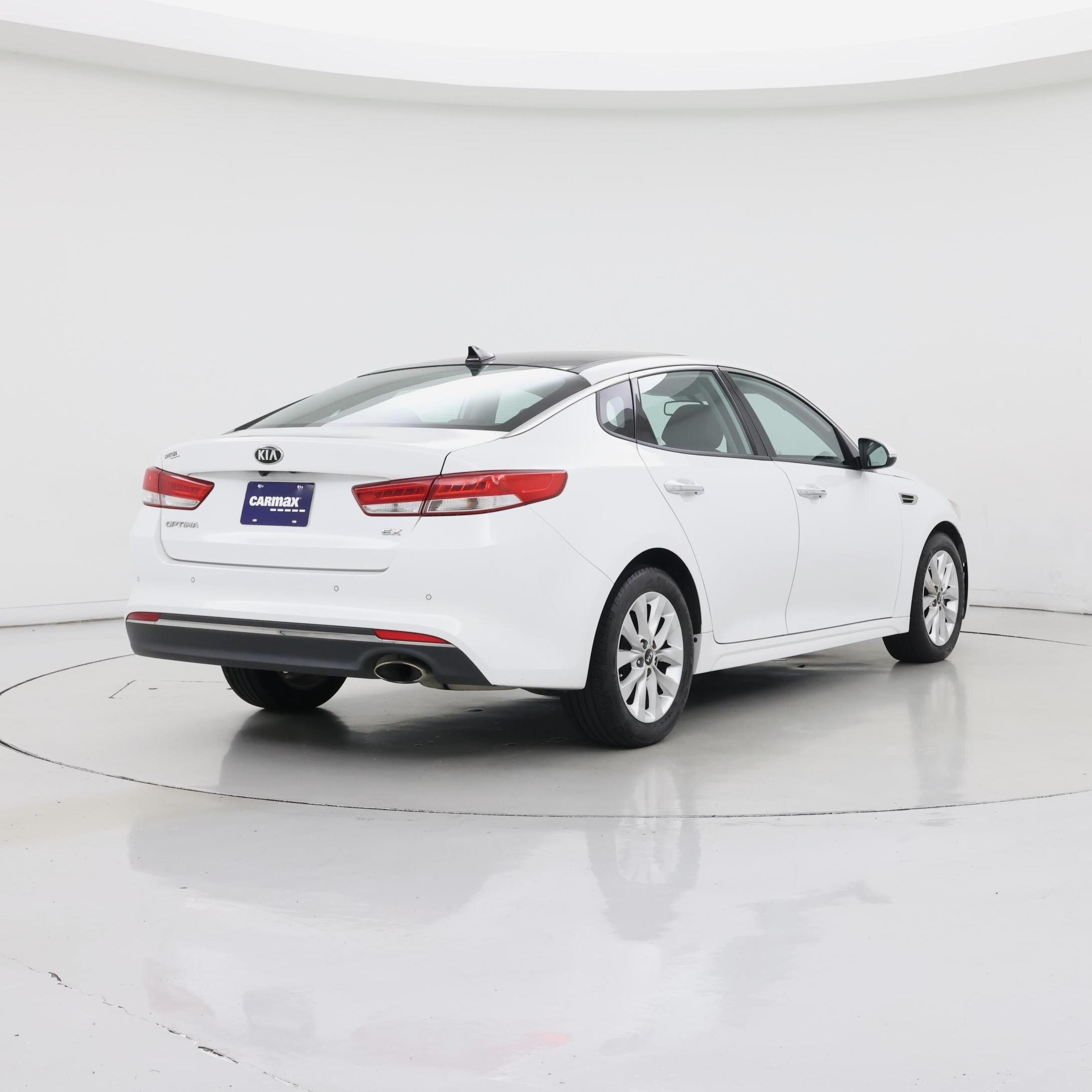 Thumbnail: 2017 Kia Optima - 8