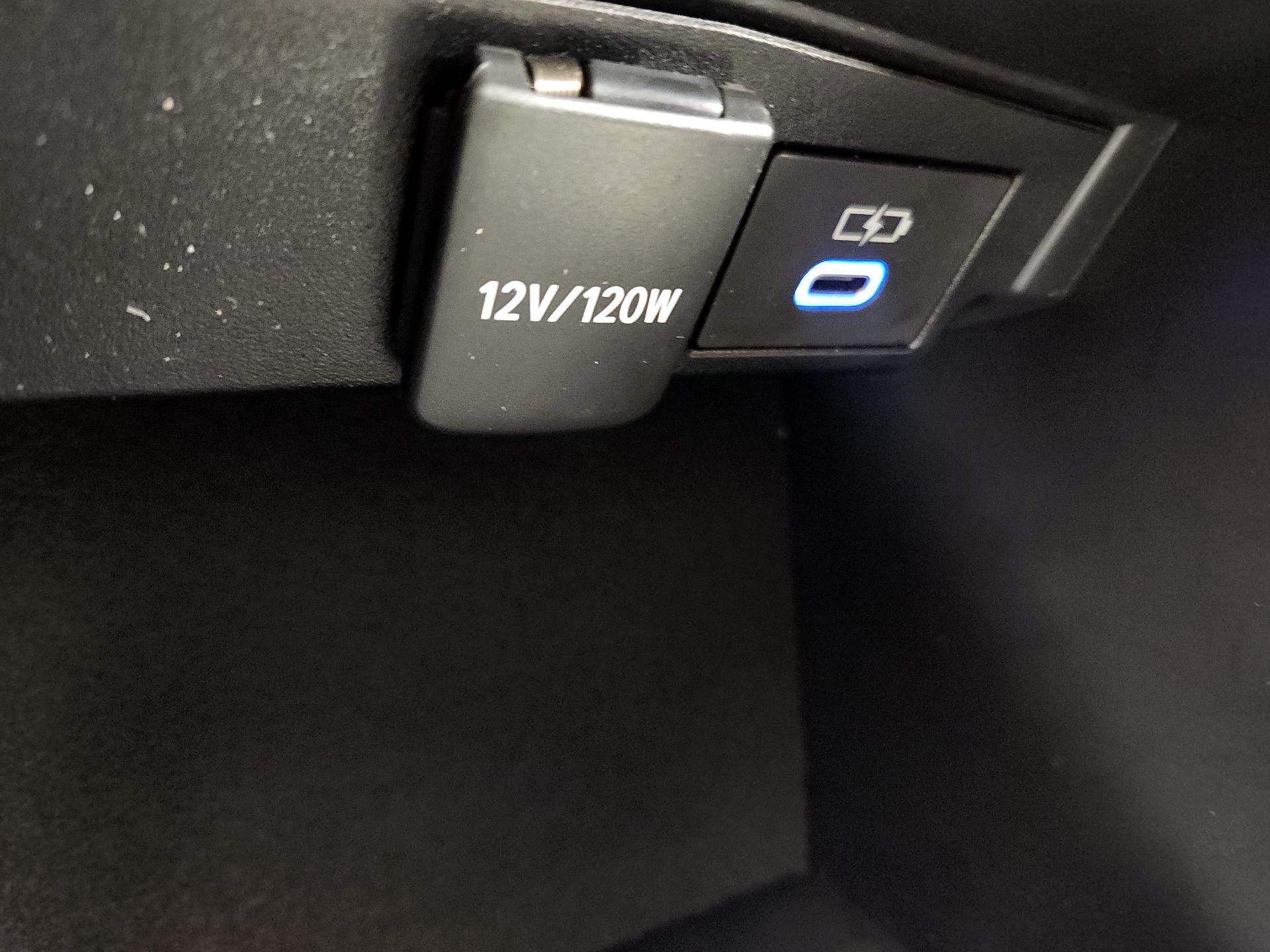 Thumbnail: 2022 Toyota Corolla - 18