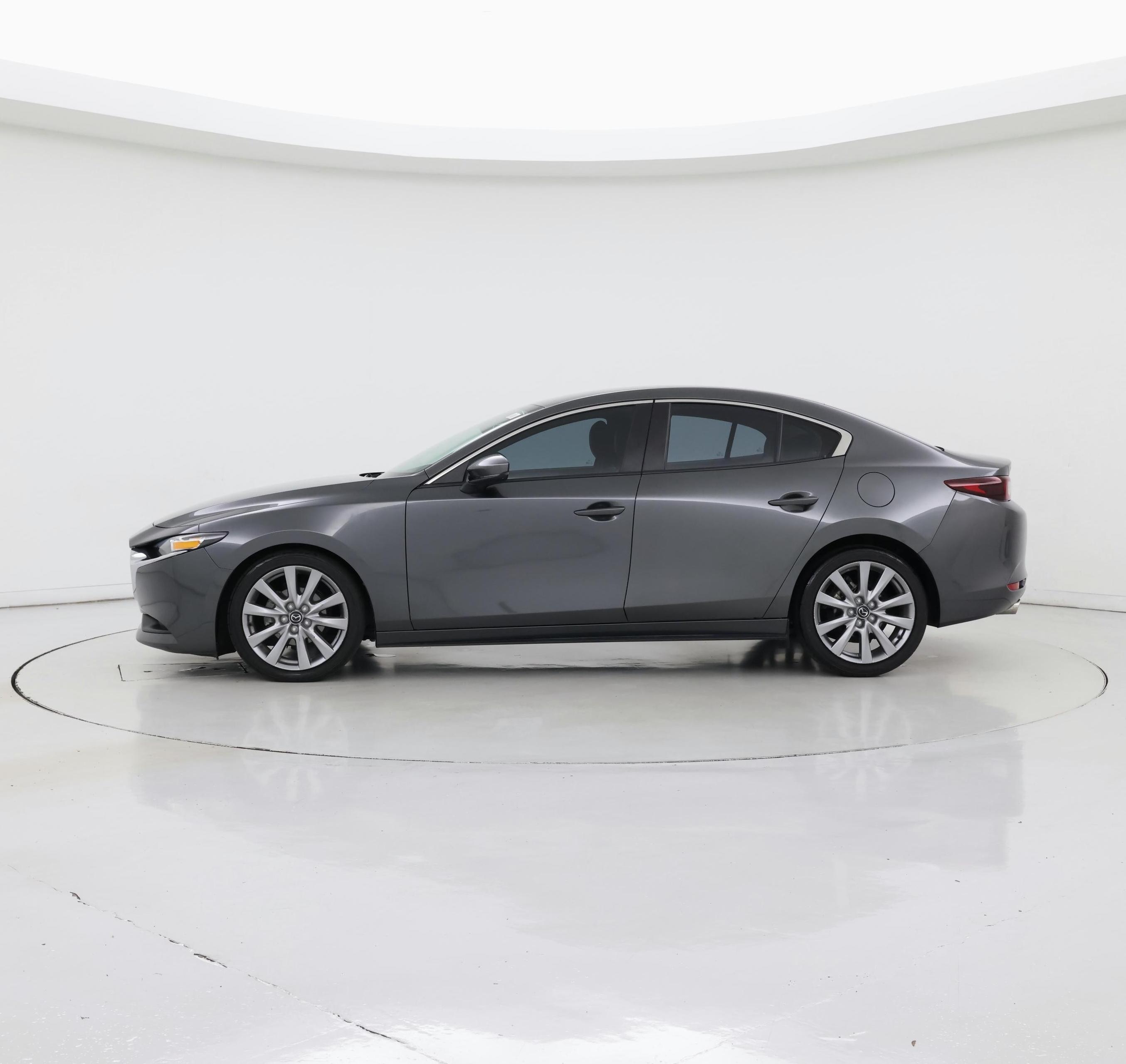 Thumbnail: 2022 Mazda Mazda3 - 3