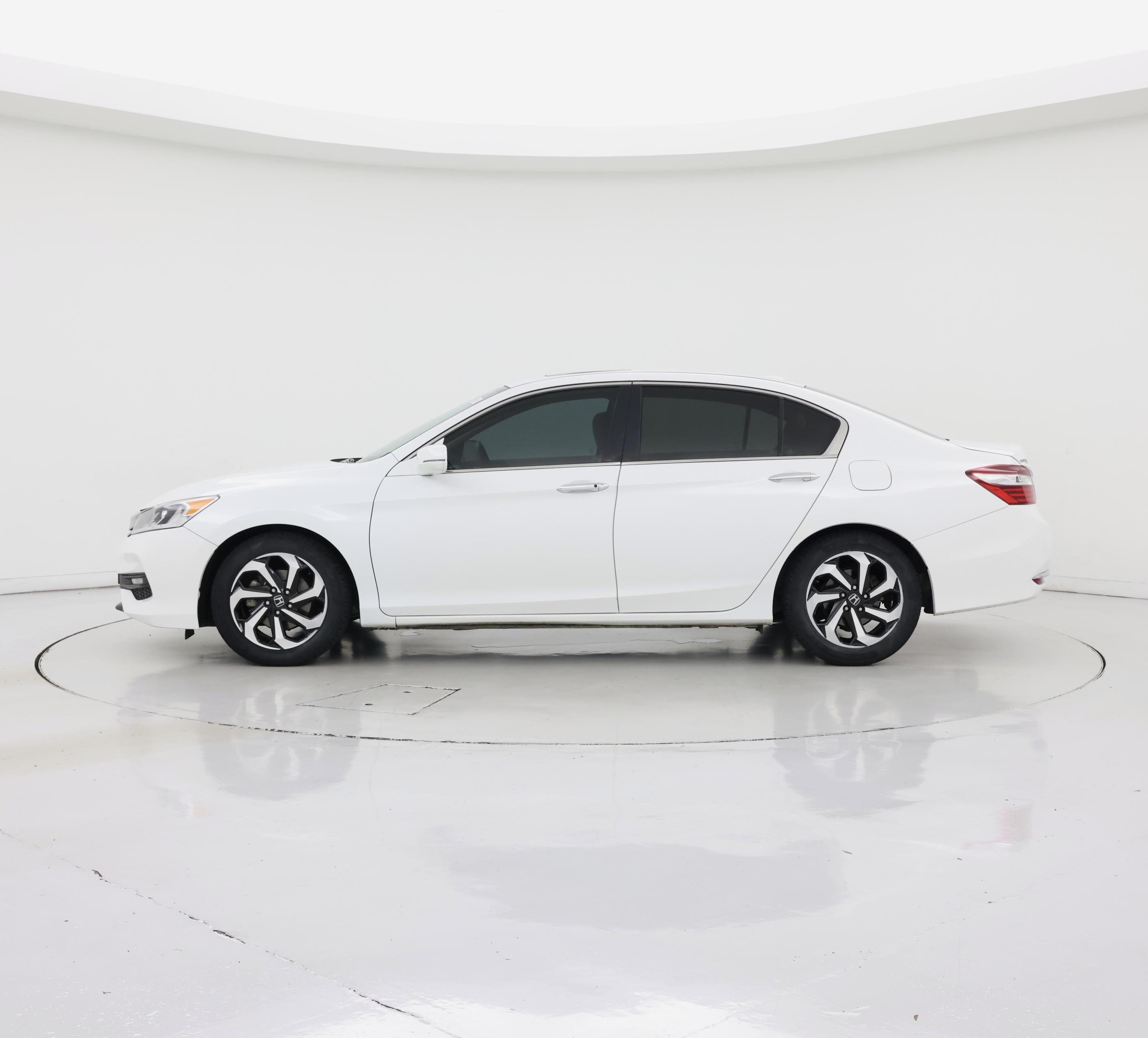 Thumbnail: 2017 Honda Accord - 3