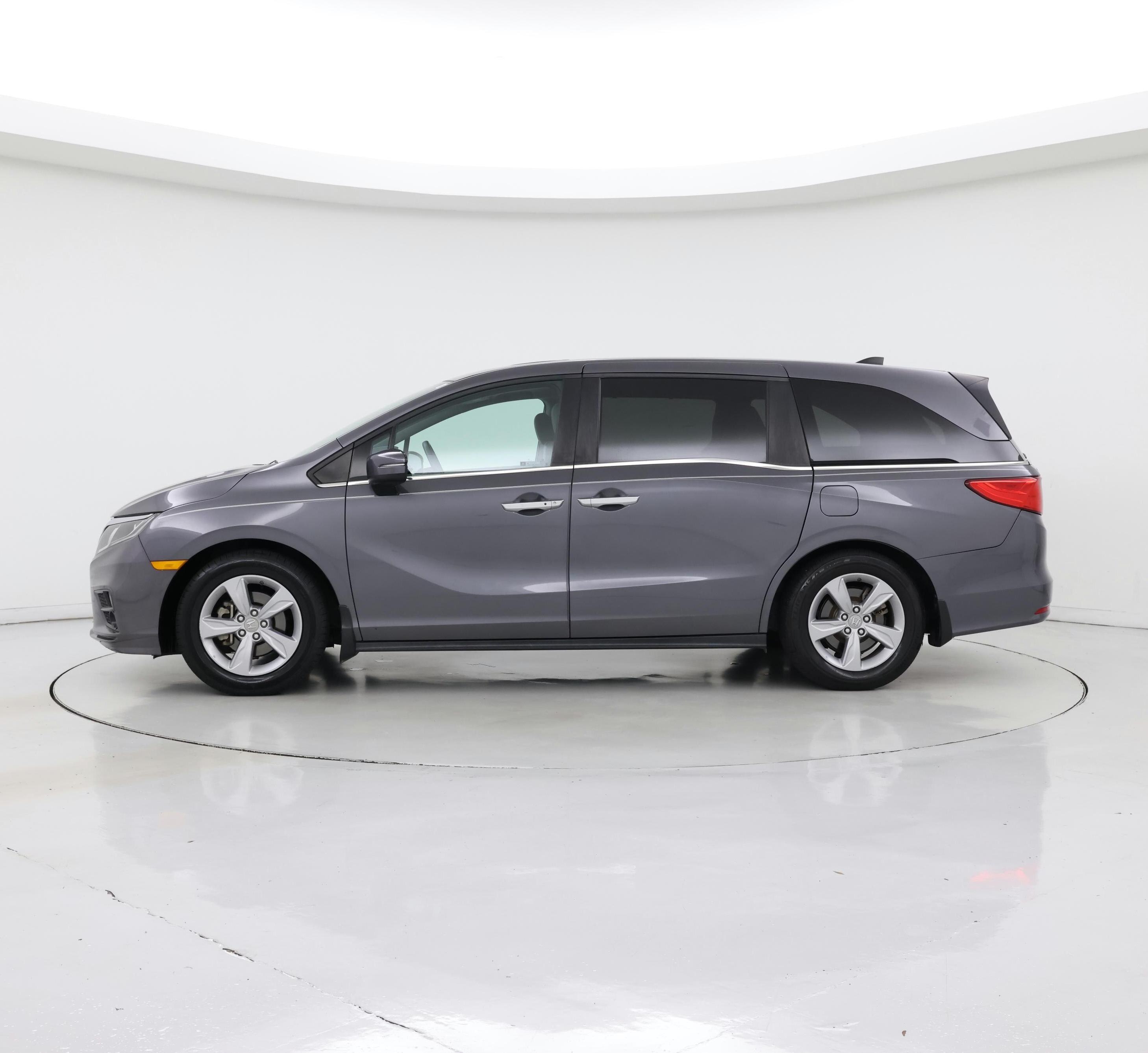 Thumbnail: 2019 Honda Odyssey - 3