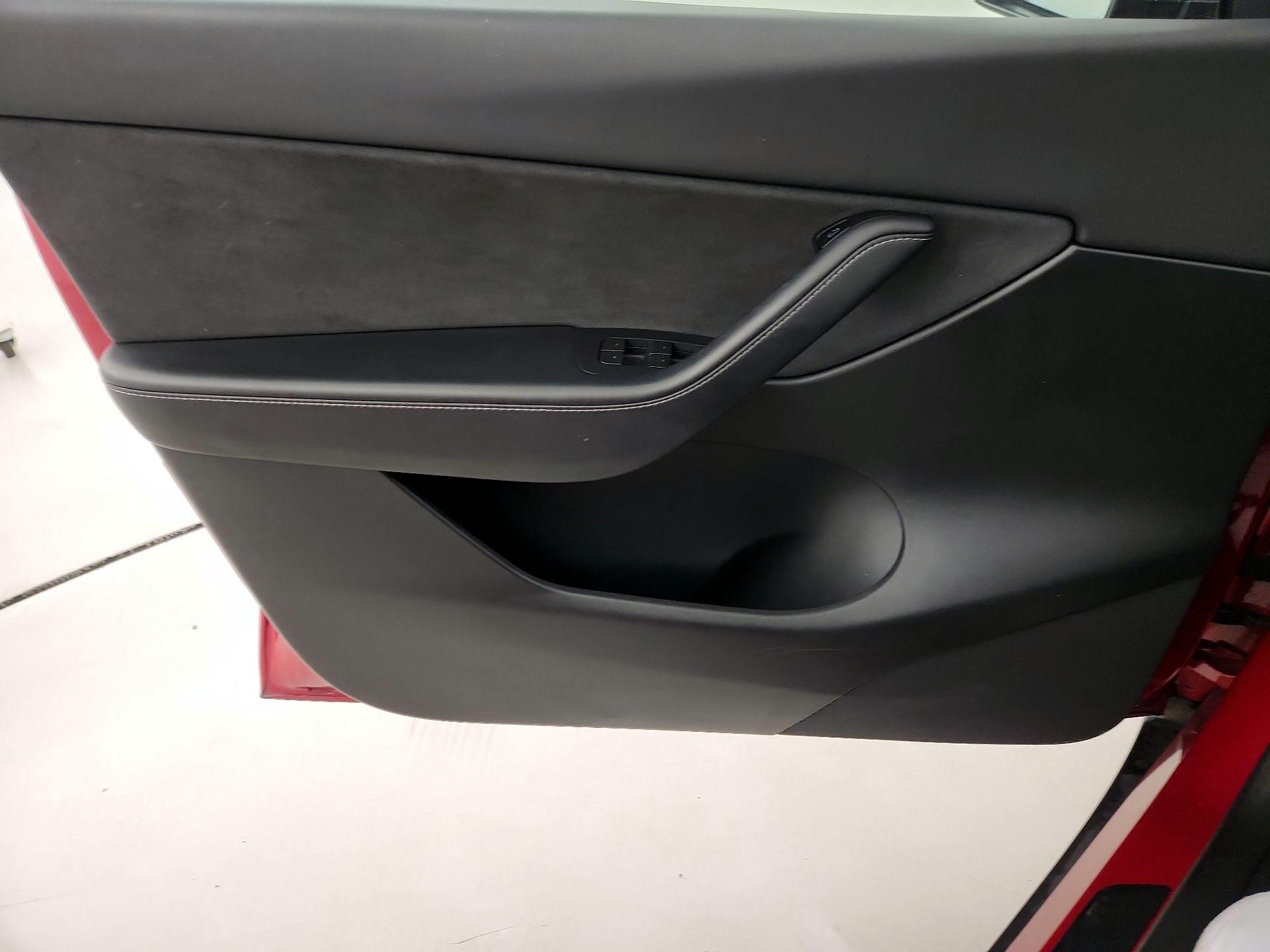 Thumbnail: 2022 Tesla Model Y - 12