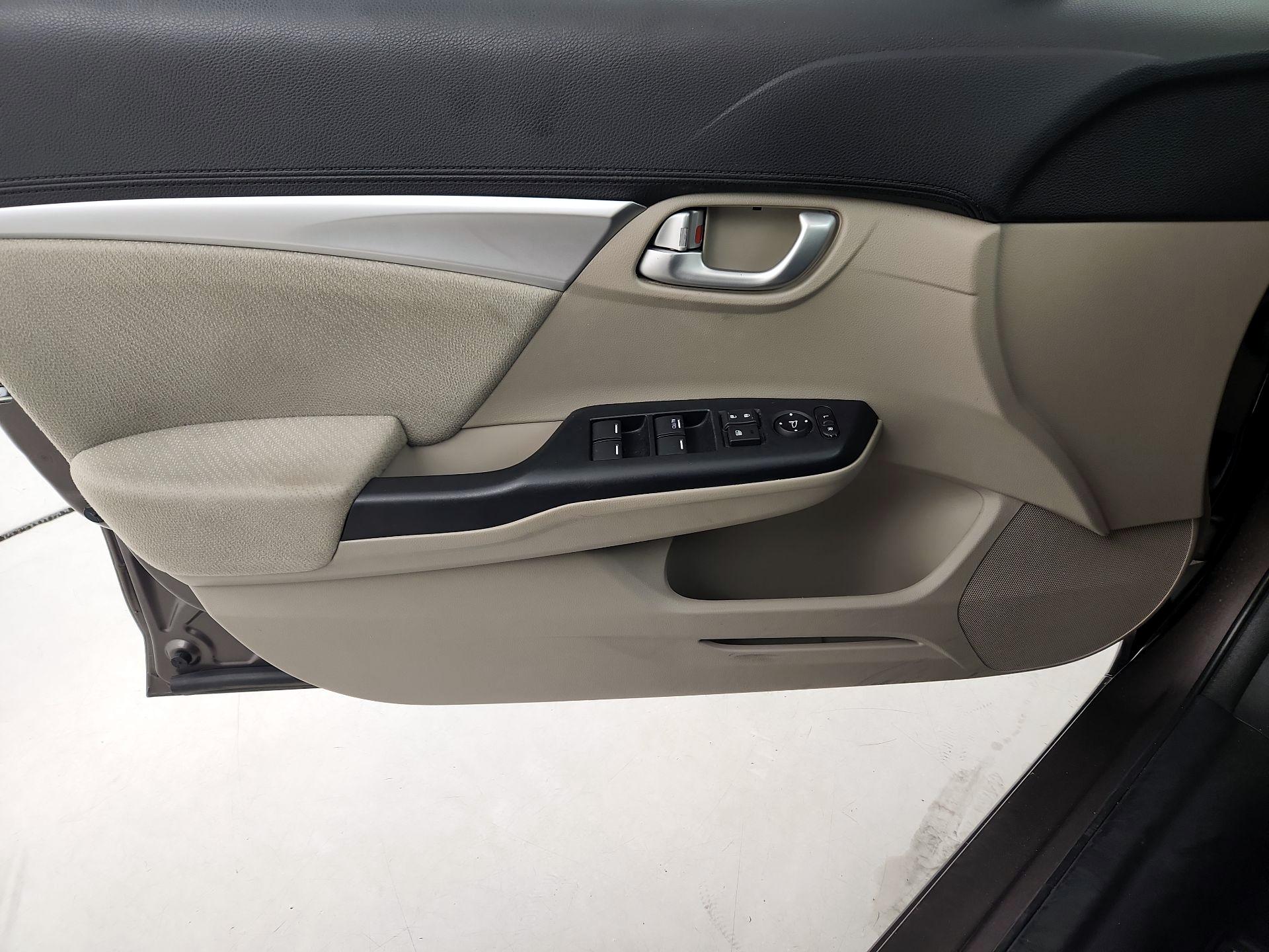Thumbnail: 2013 Honda Civic - 12