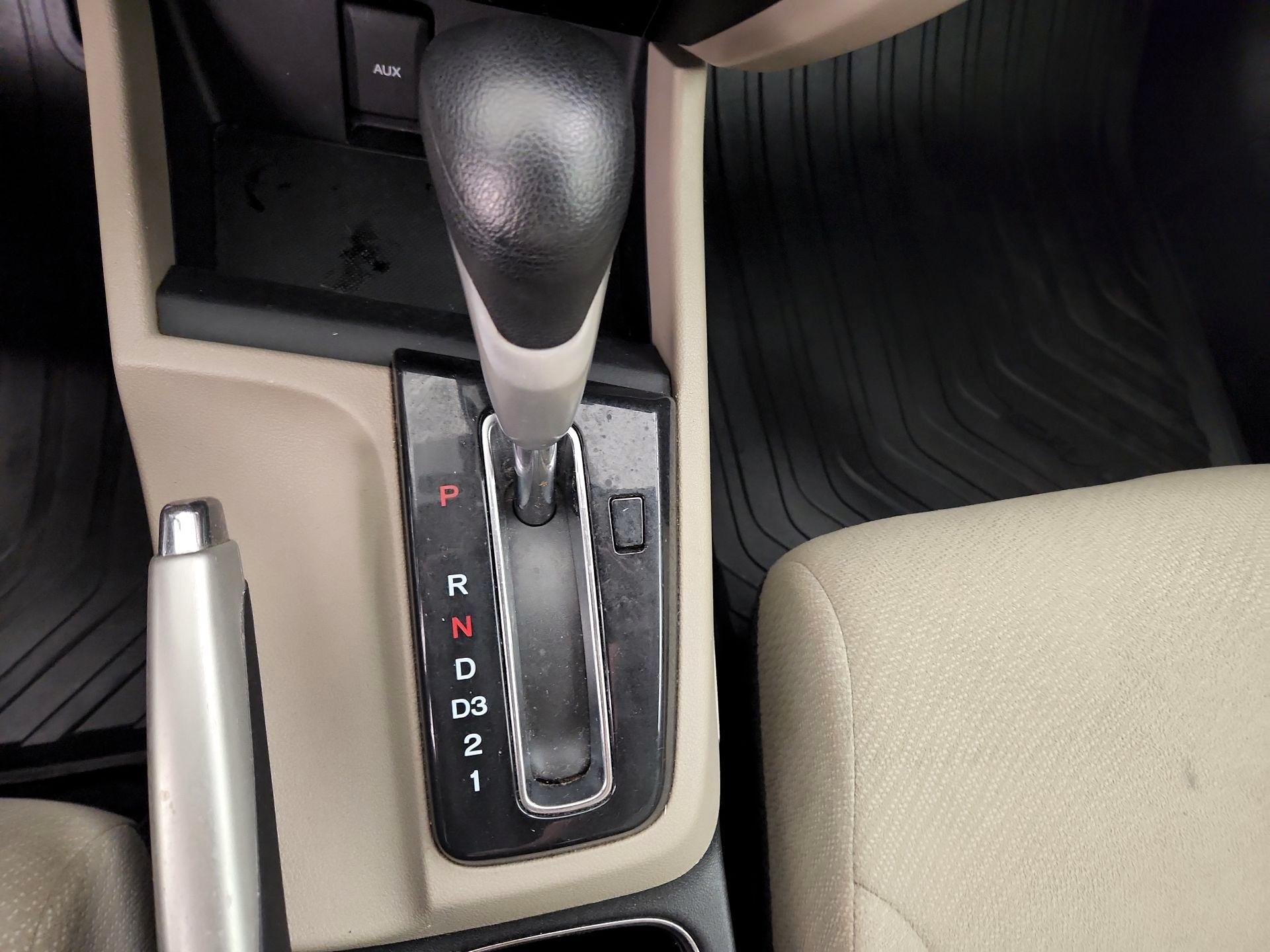 Thumbnail: 2013 Honda Civic - 16