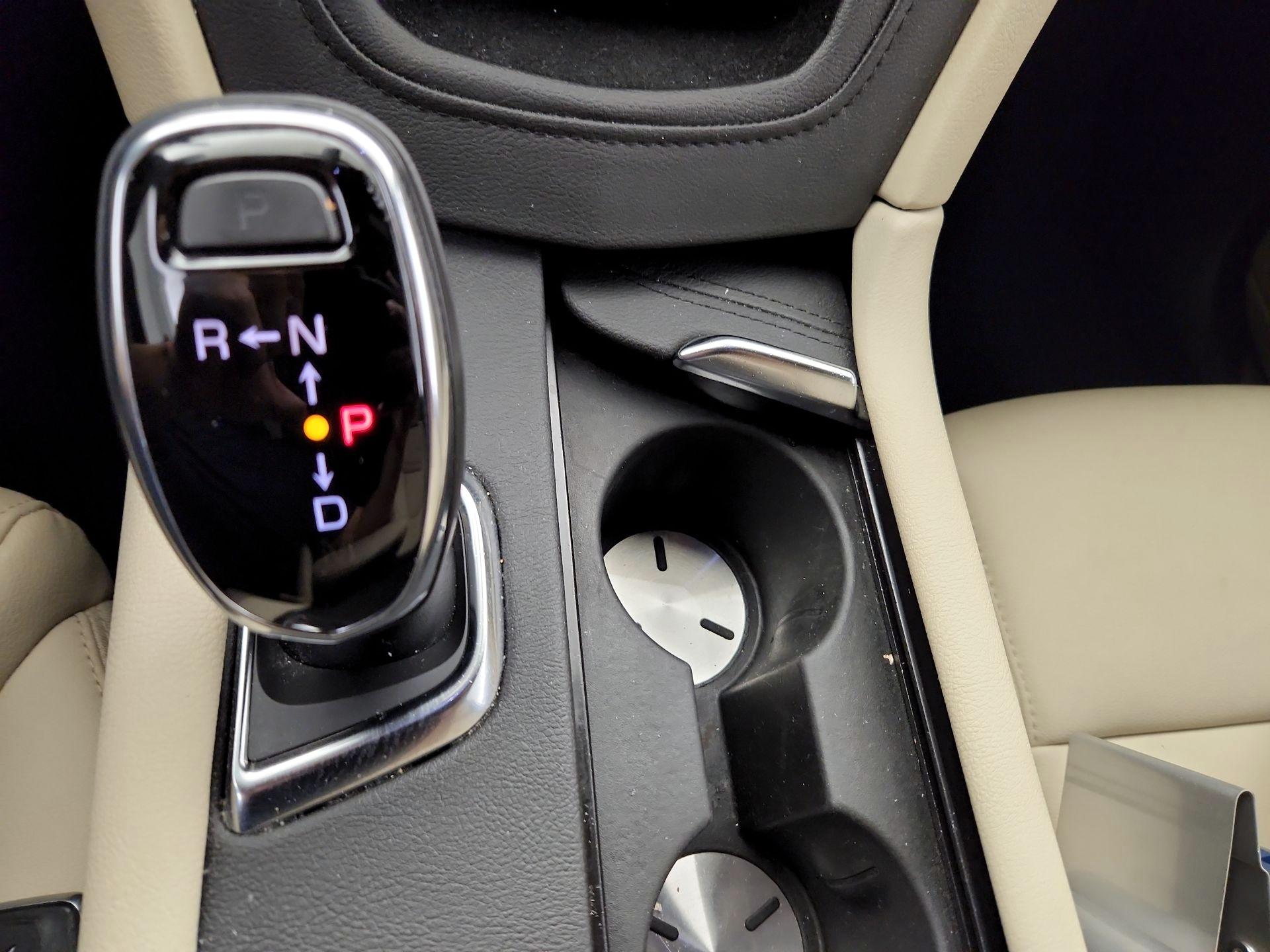 Thumbnail: 2019 Cadillac XT5 - 17