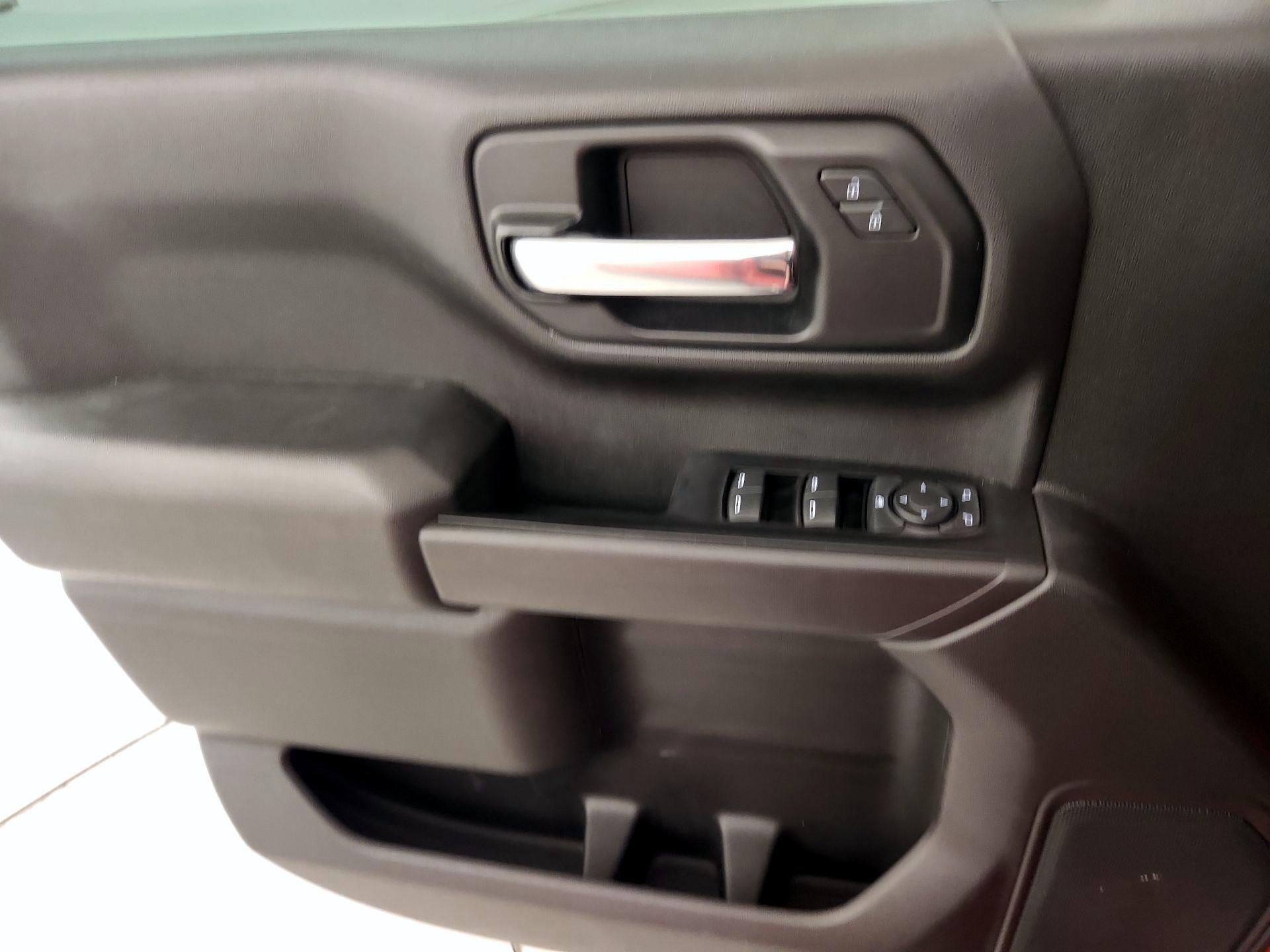 Thumbnail: 2019 Chevrolet Silverado 1500 - 12