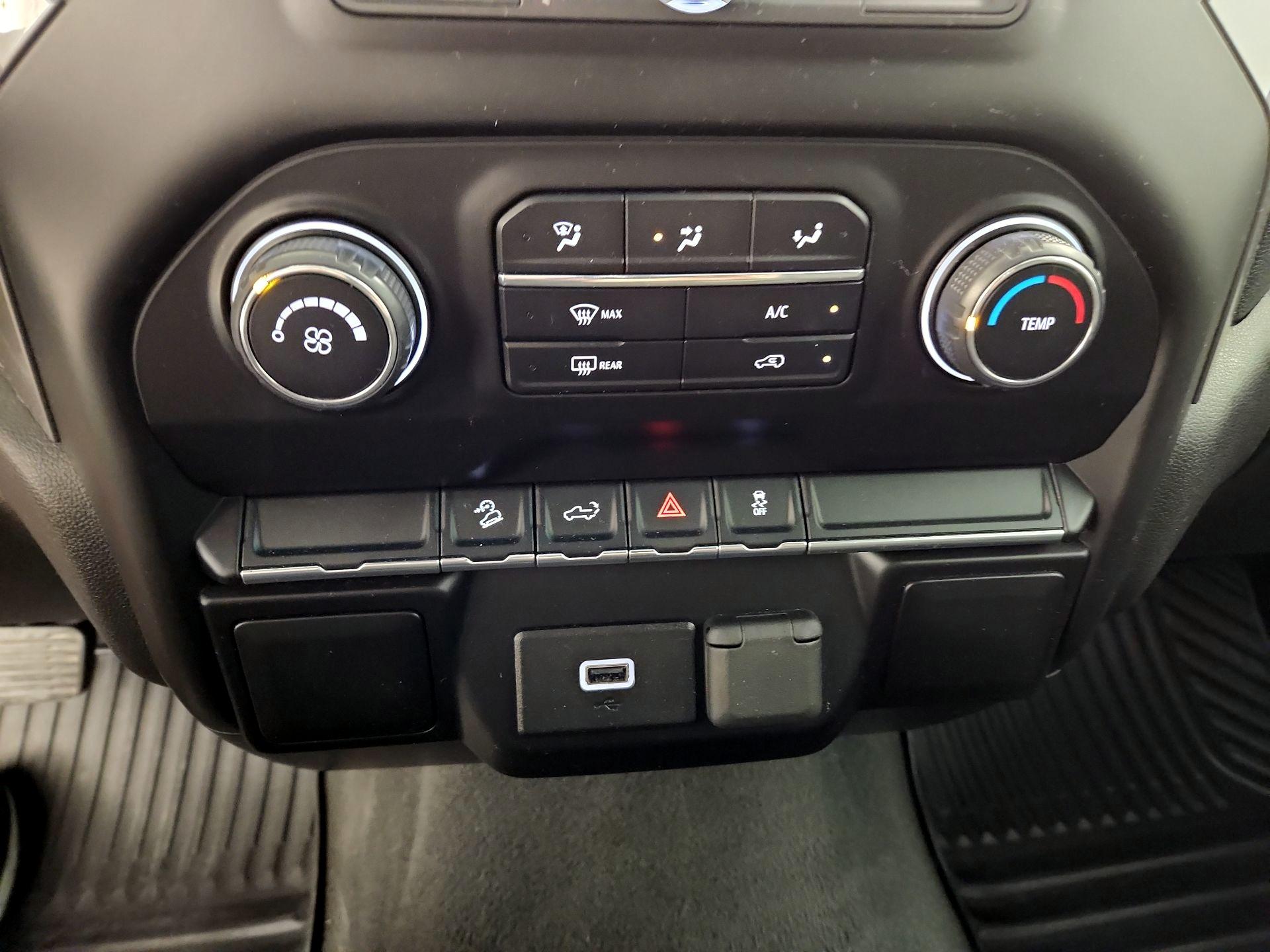 Thumbnail: 2019 Chevrolet Silverado 1500 - 16