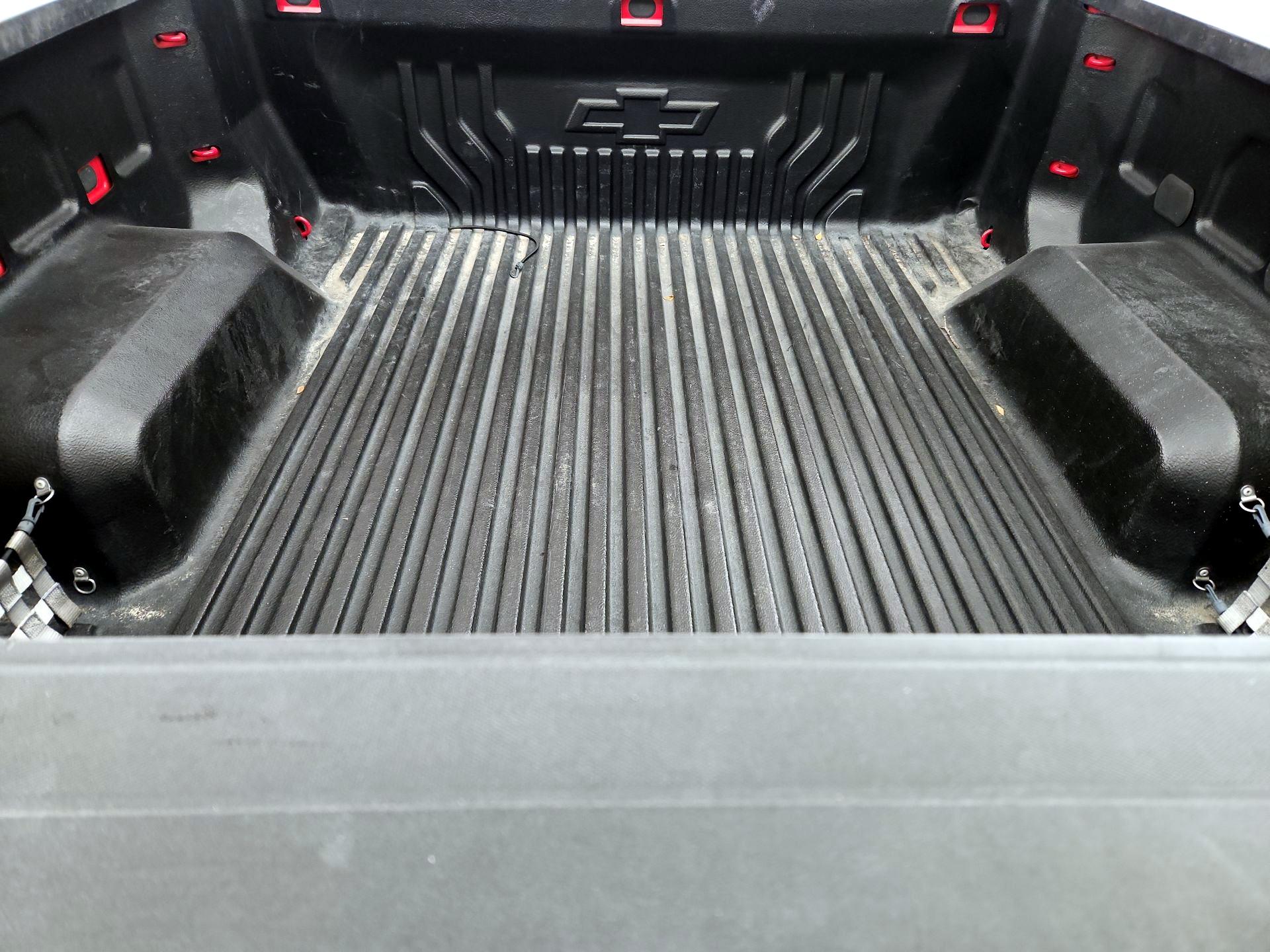 Thumbnail: 2019 Chevrolet Silverado 1500 - 20