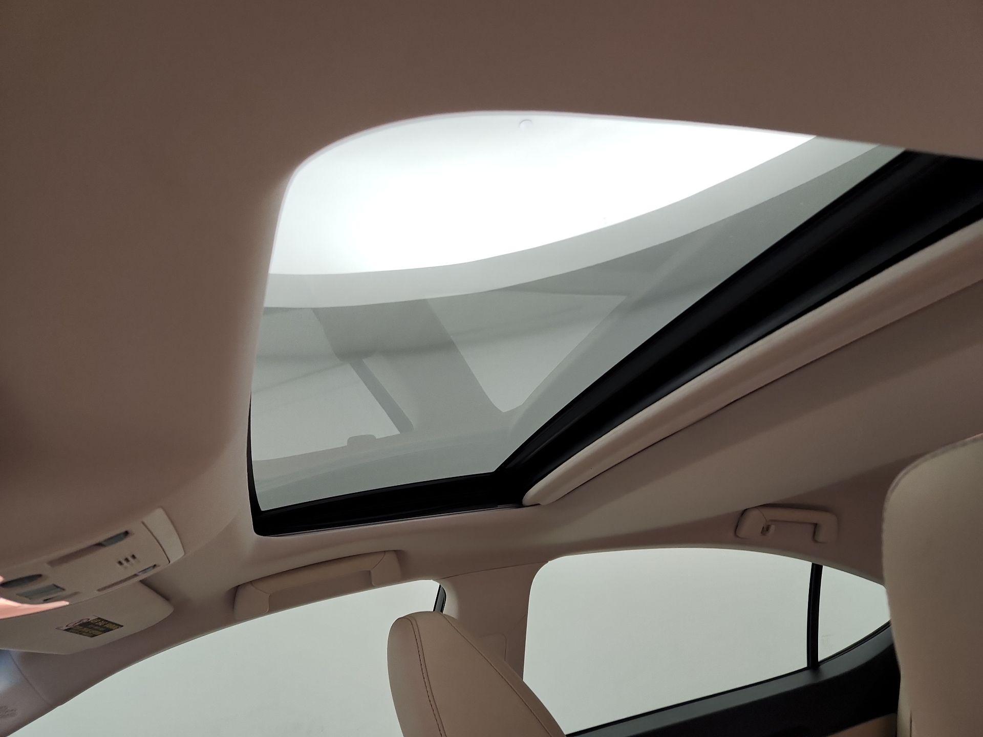 Thumbnail: 2014 Lexus ES - 20