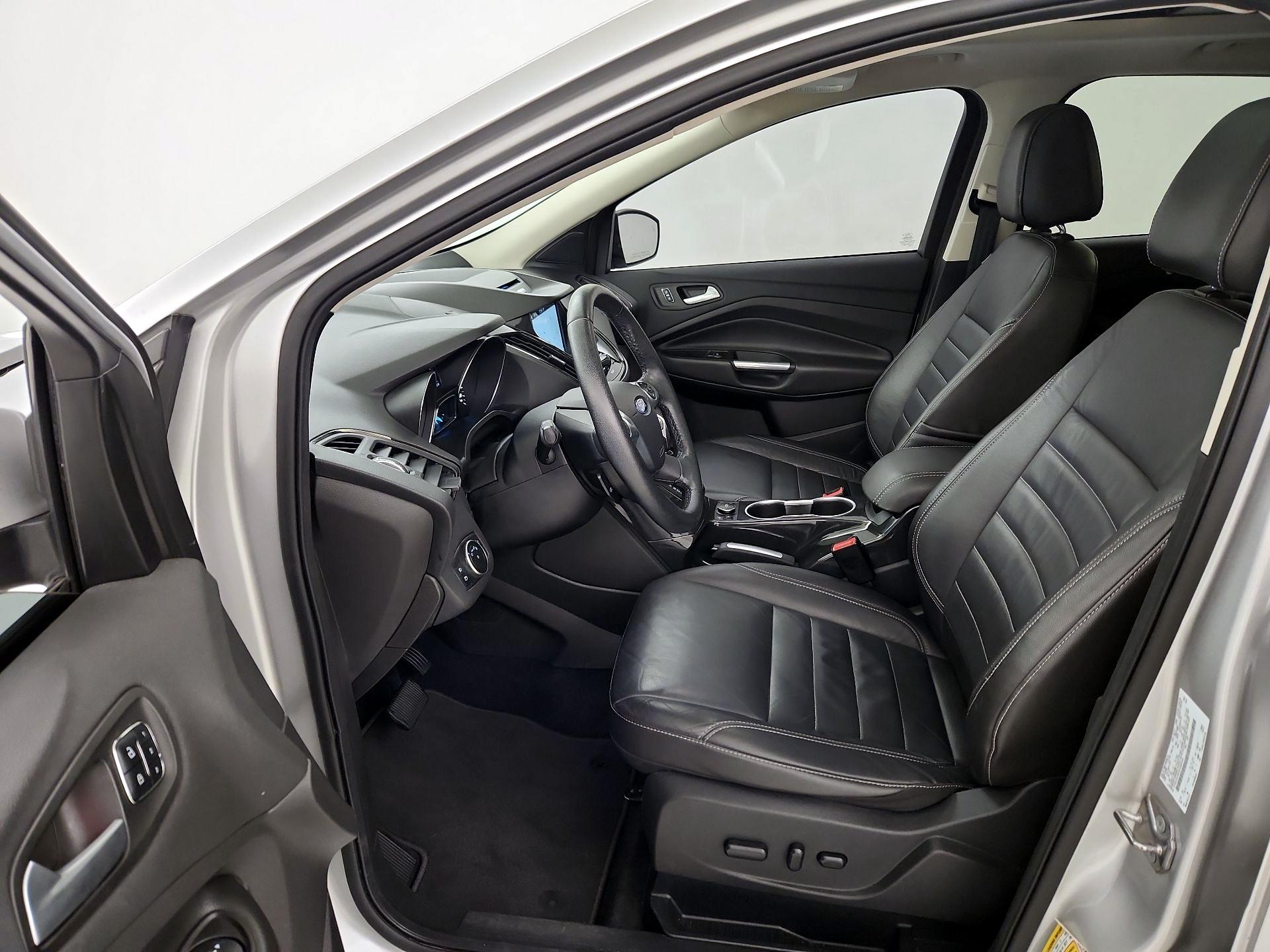 Thumbnail: 2016 Ford Escape - 11