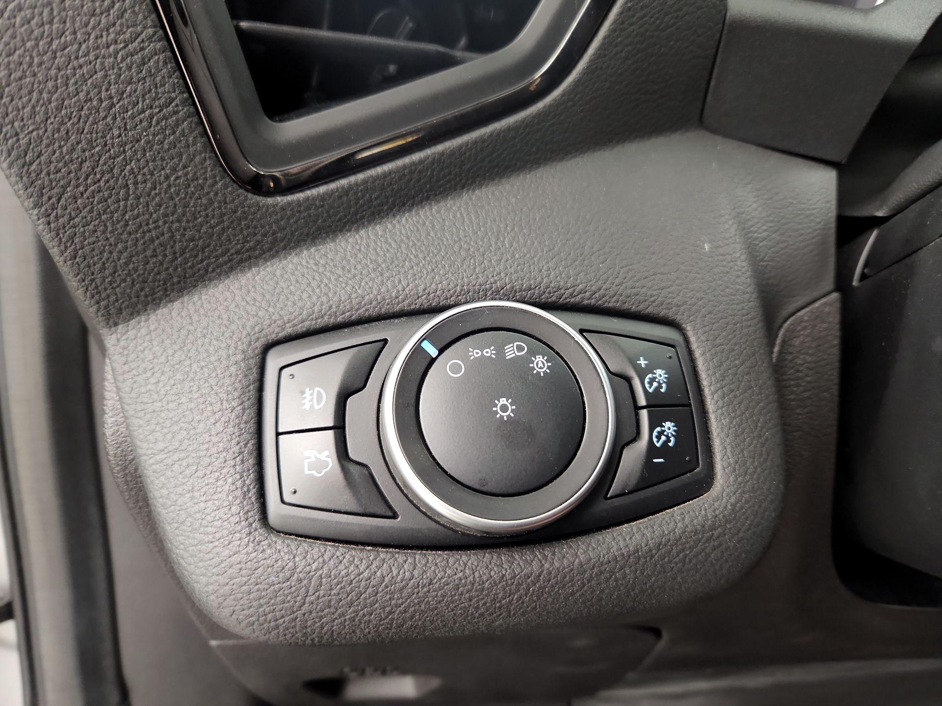 Thumbnail: 2016 Ford Escape - 13