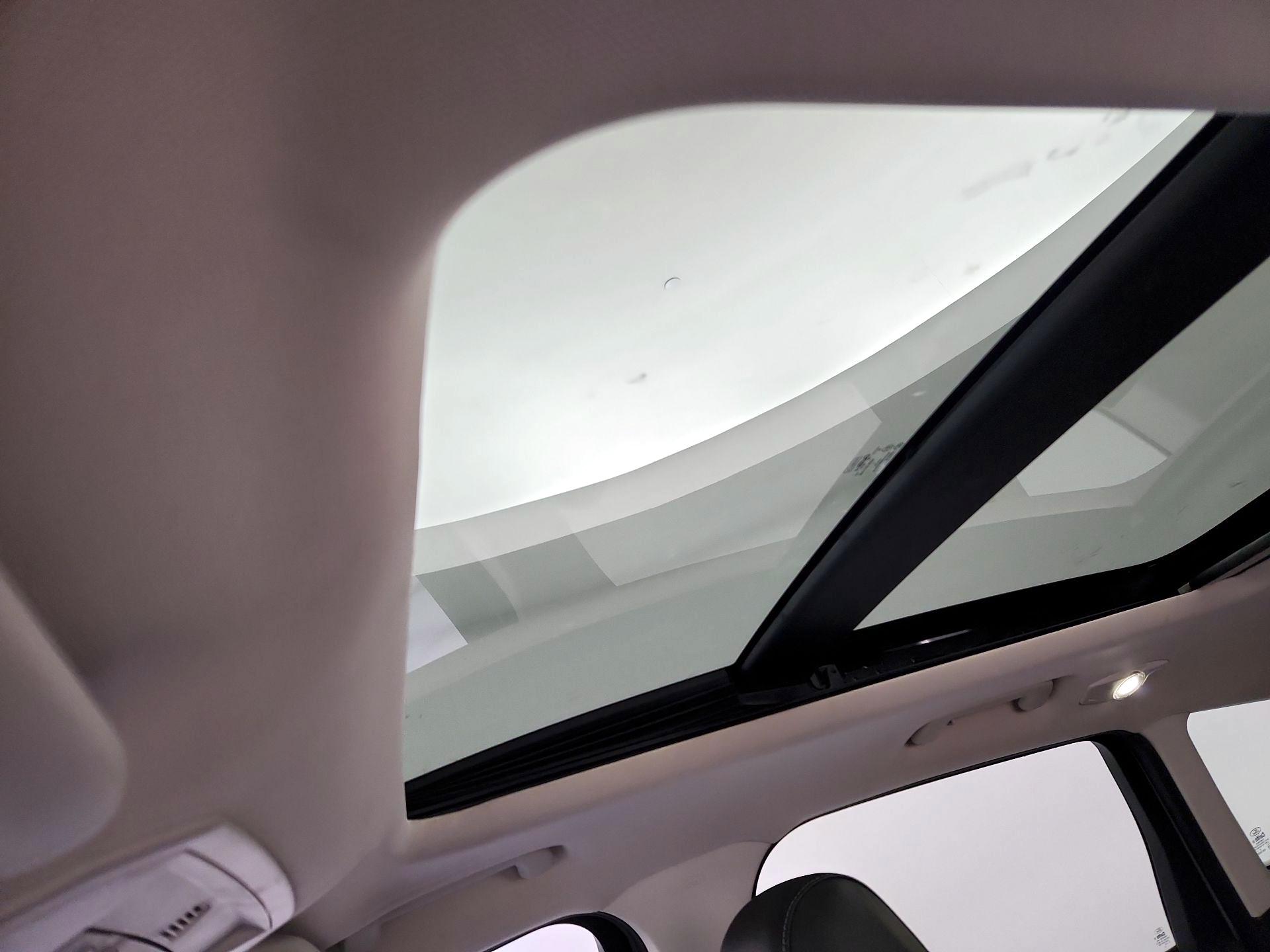 Thumbnail: 2016 Ford Escape - 20