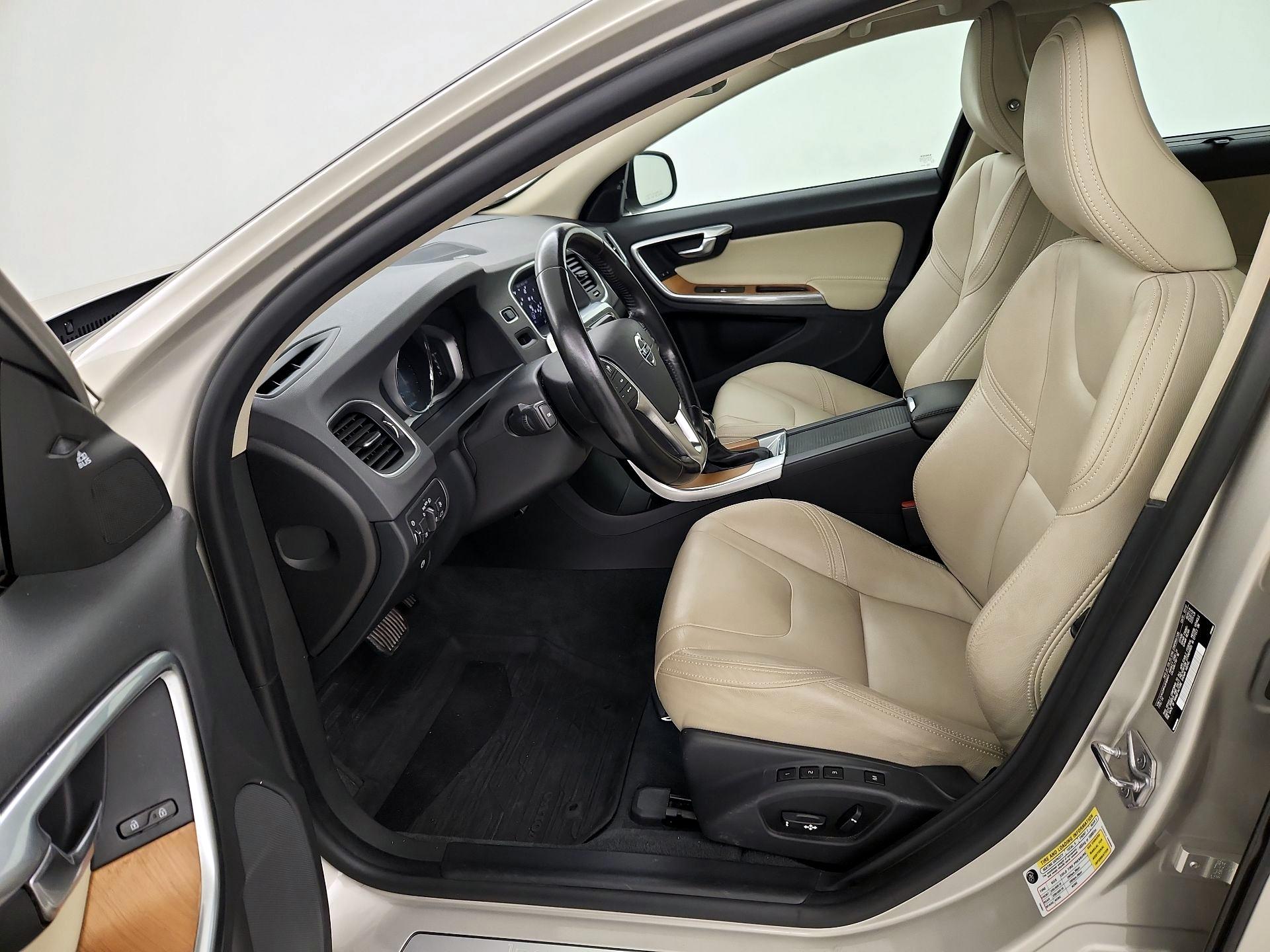 Thumbnail: 2018 Volvo S60 - 11