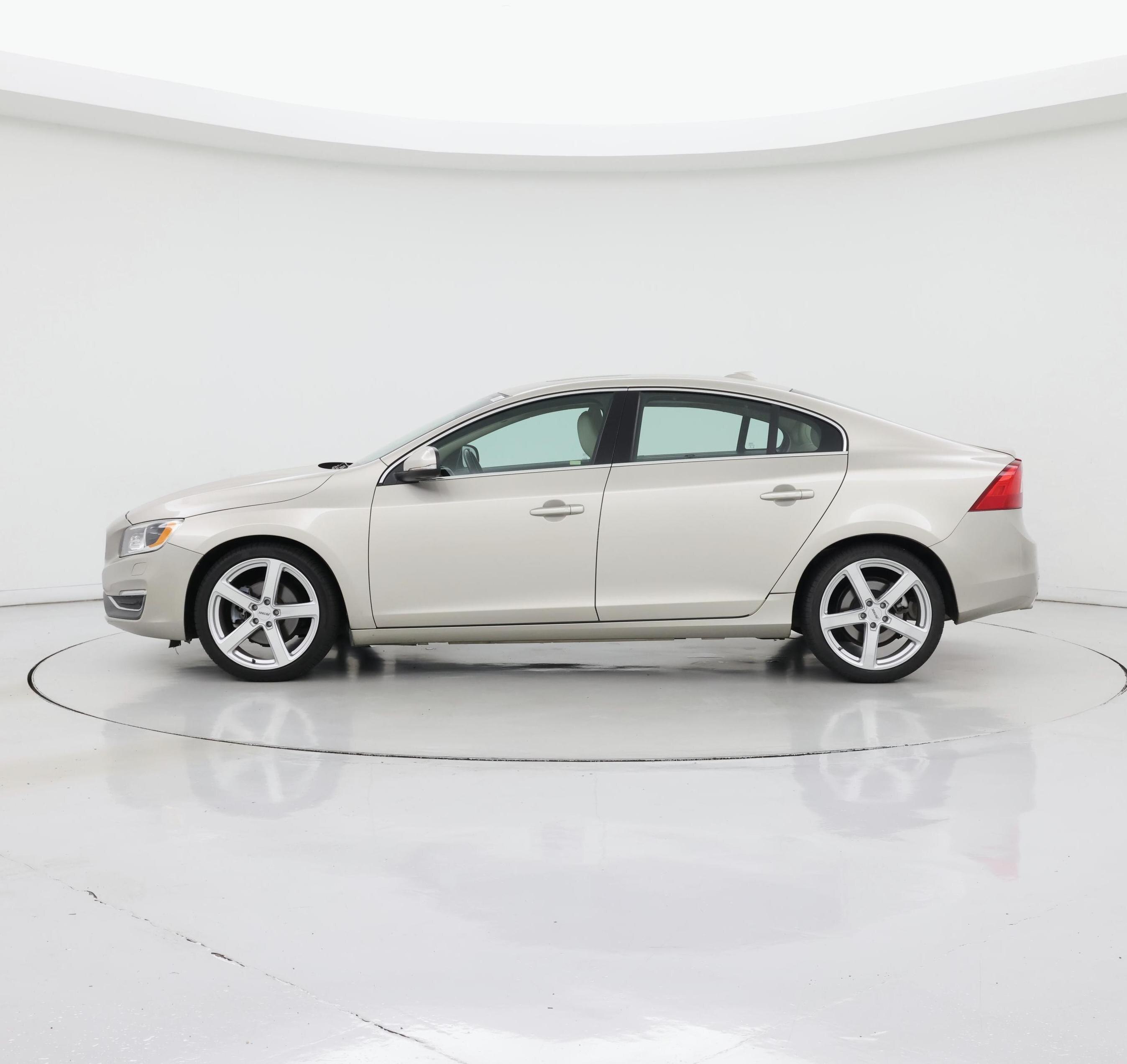 Thumbnail: 2018 Volvo S60 - 3