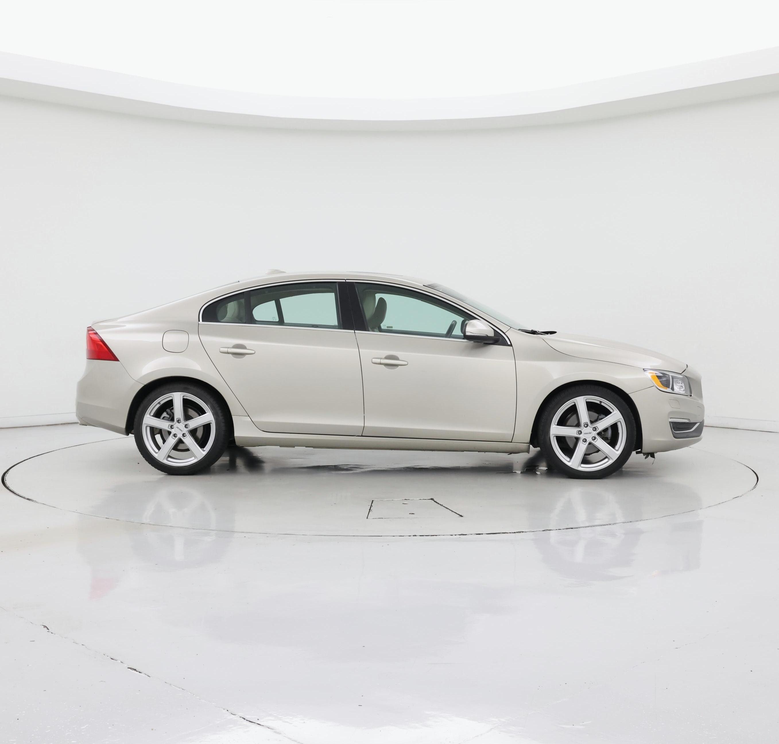 Thumbnail: 2018 Volvo S60 - 7