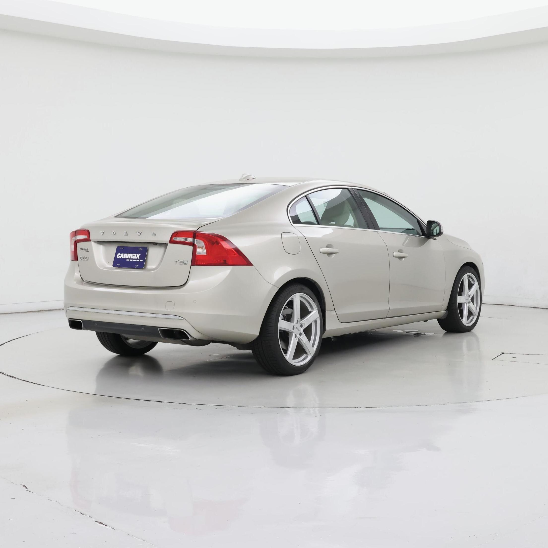 Thumbnail: 2018 Volvo S60 - 8