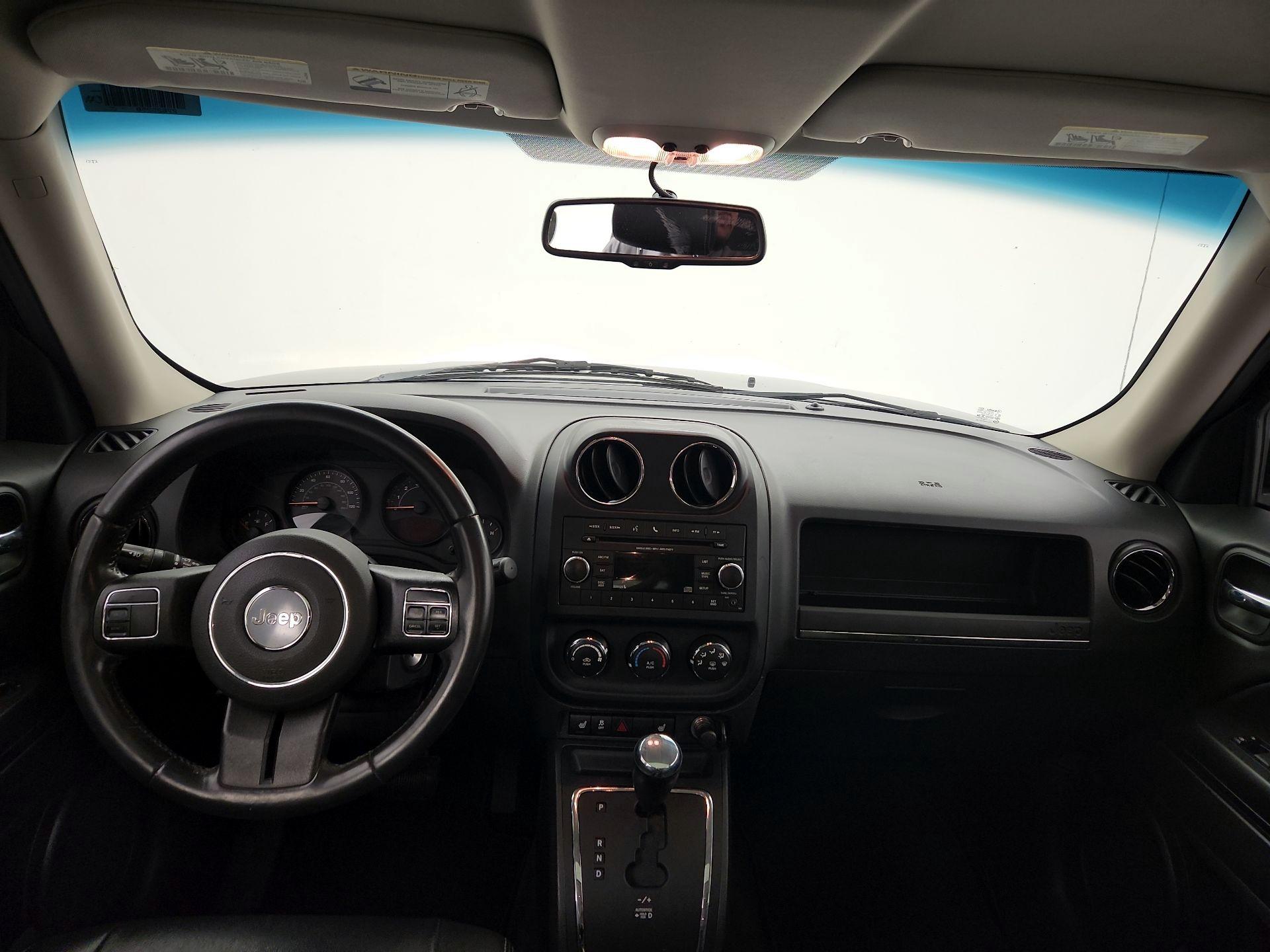 Thumbnail: 2016 Jeep Patriot - 9