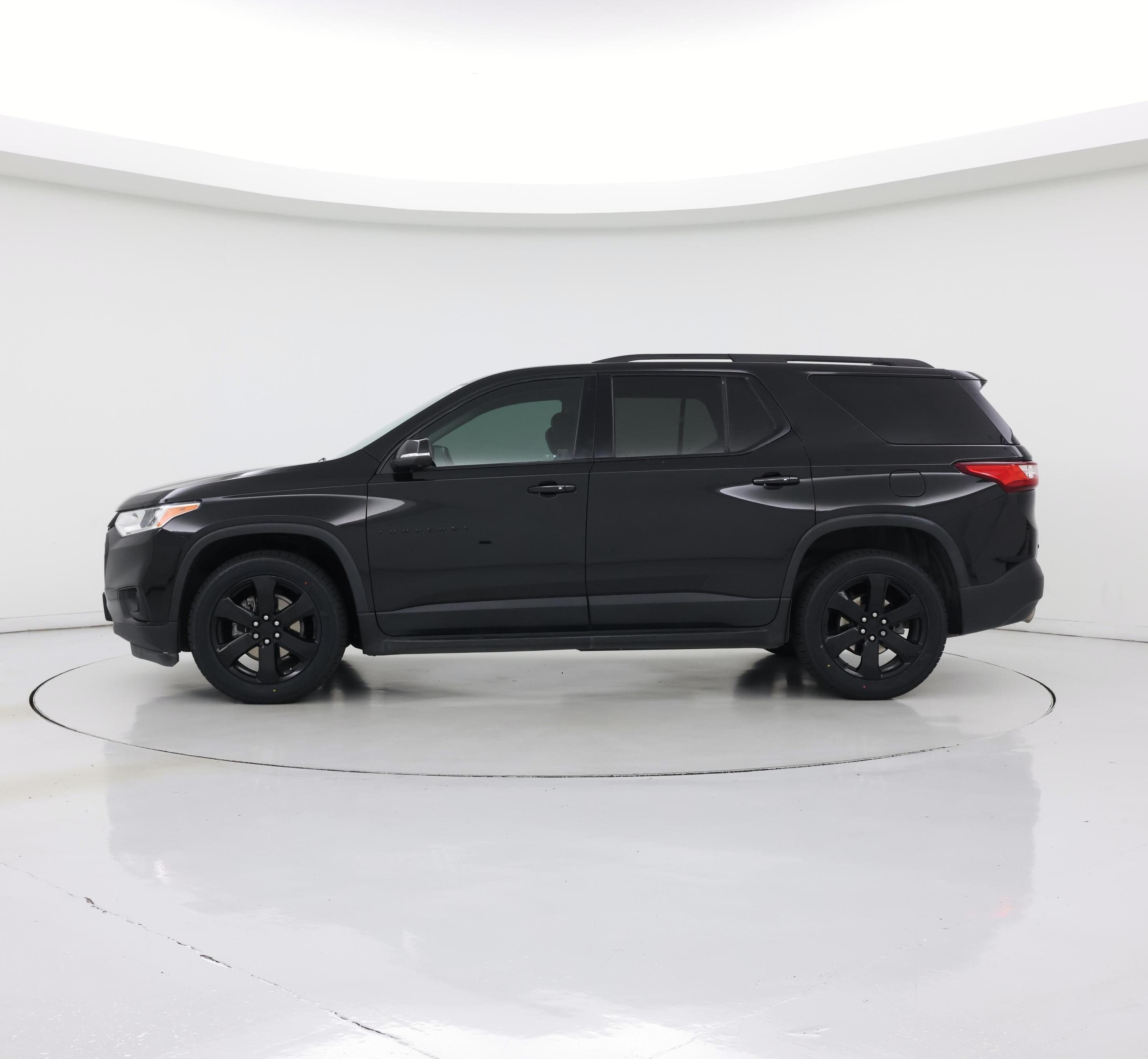 Thumbnail: 2021 Chevrolet Traverse - 3
