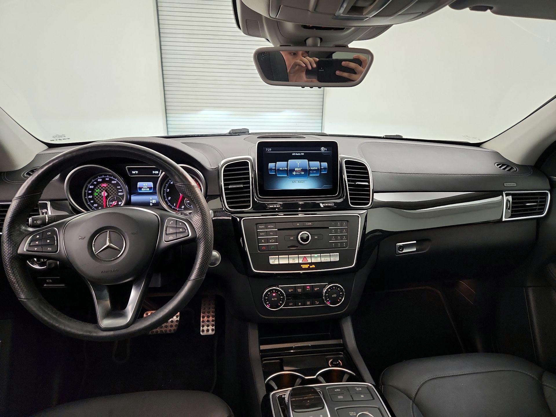 Thumbnail: 2016 Mercedes-Benz GLE - 9