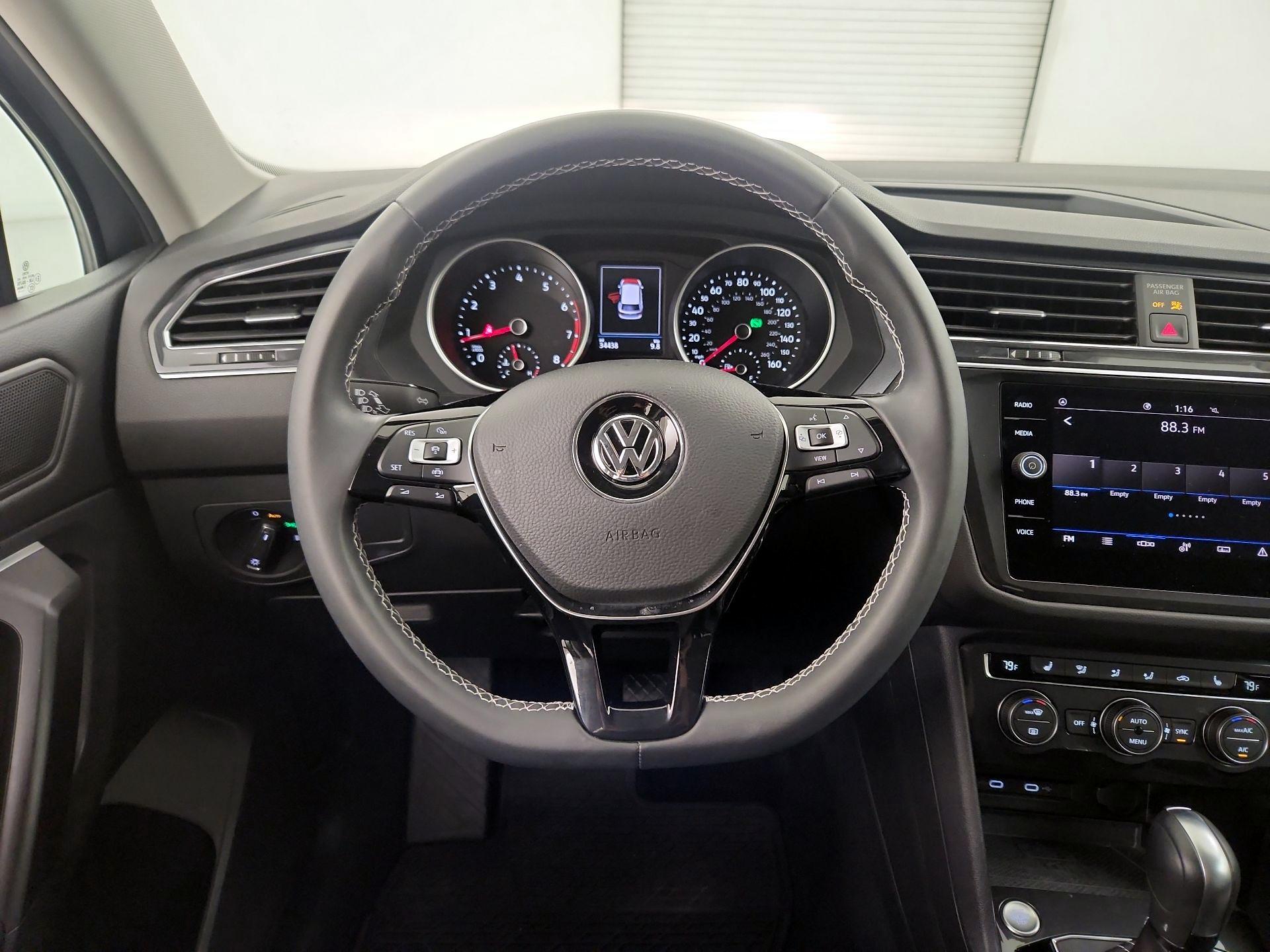 Thumbnail: 2021 Volkswagen Tiguan - 10