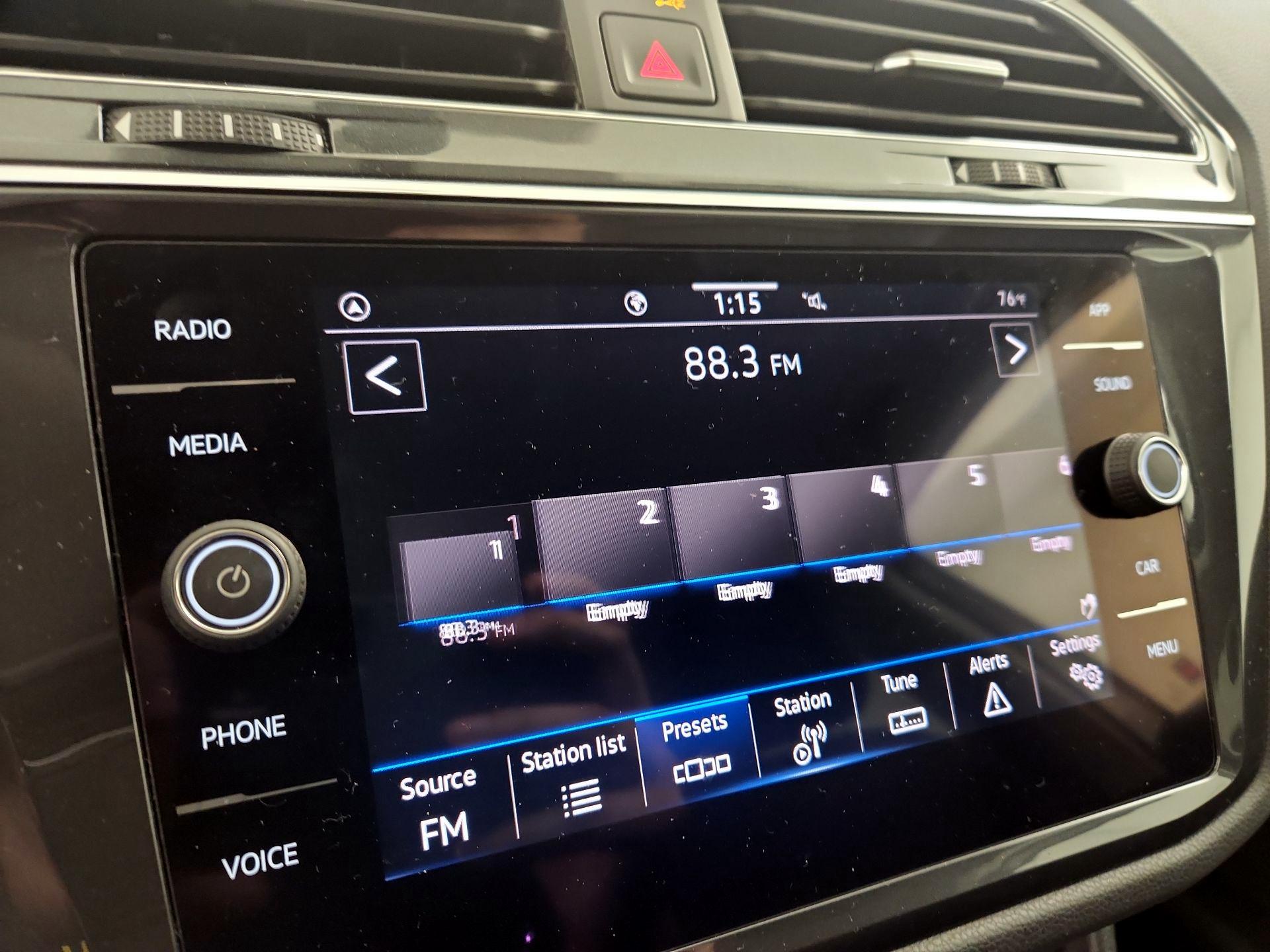 Thumbnail: 2021 Volkswagen Tiguan - 15