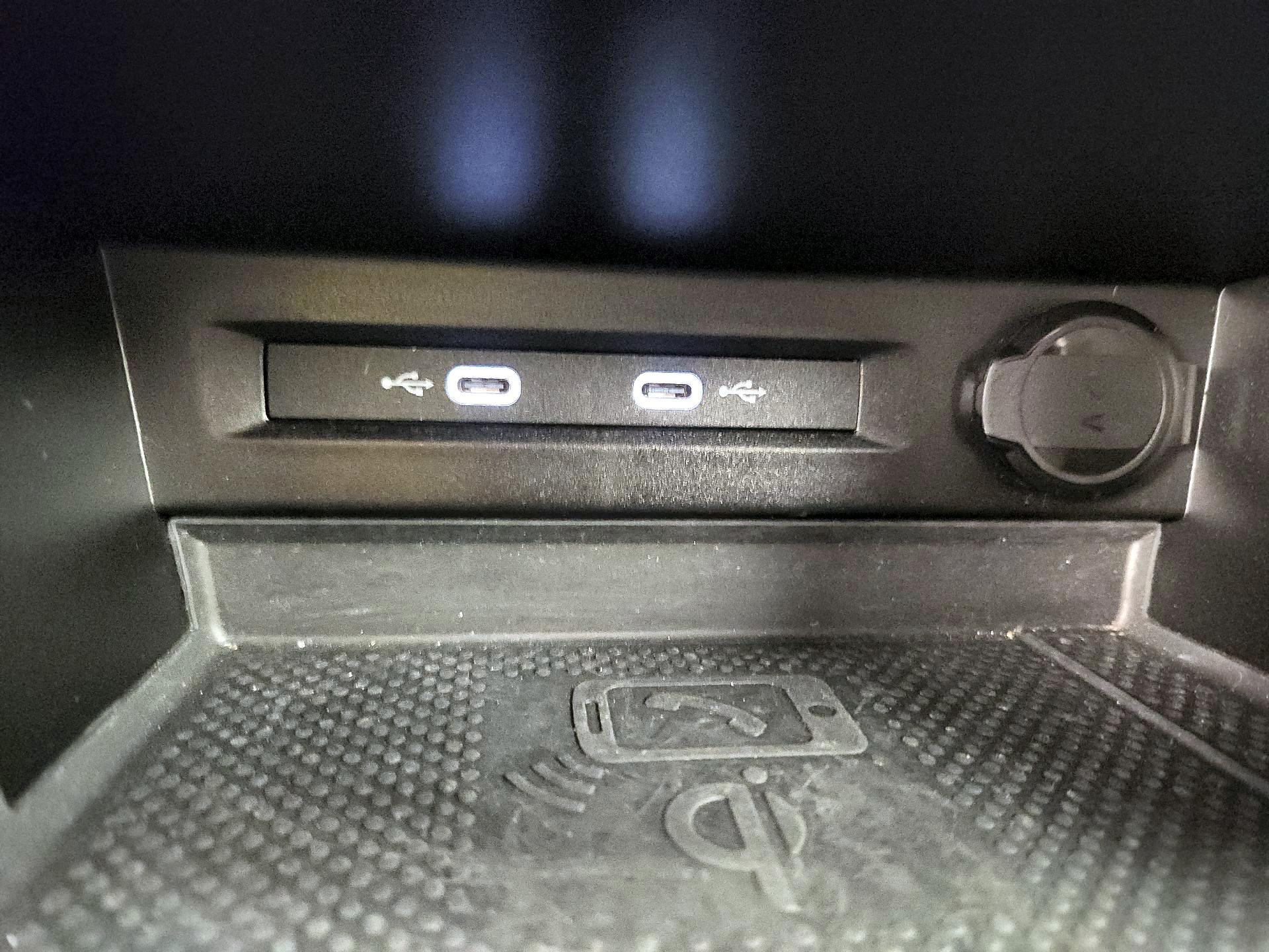 Thumbnail: 2021 Volkswagen Tiguan - 18