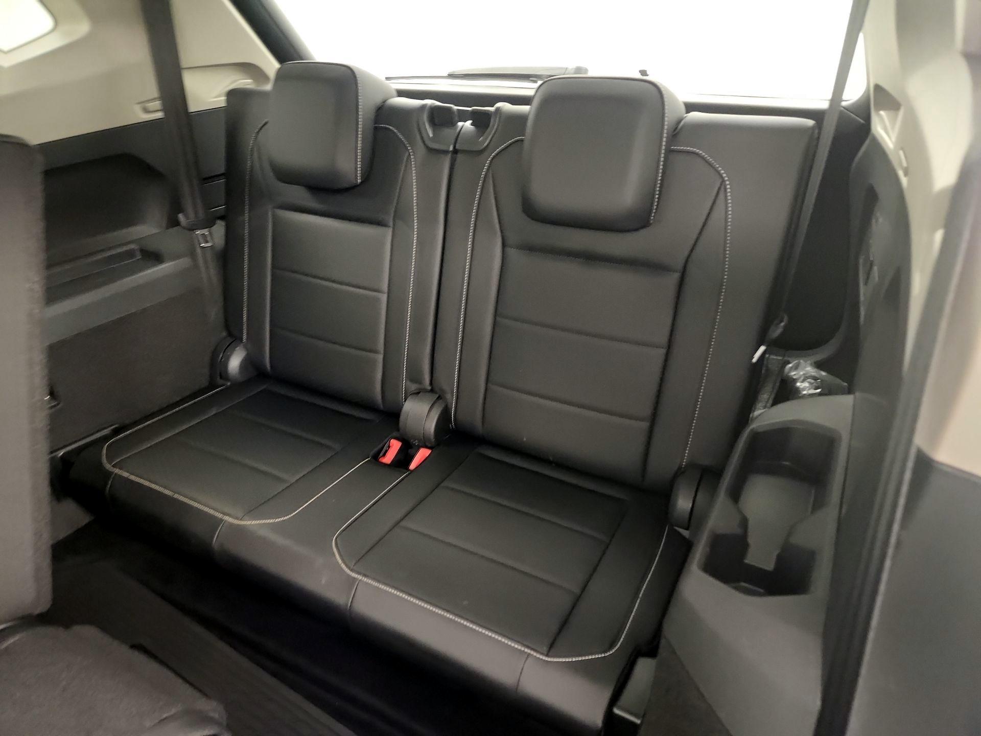 Thumbnail: 2021 Volkswagen Tiguan - 20