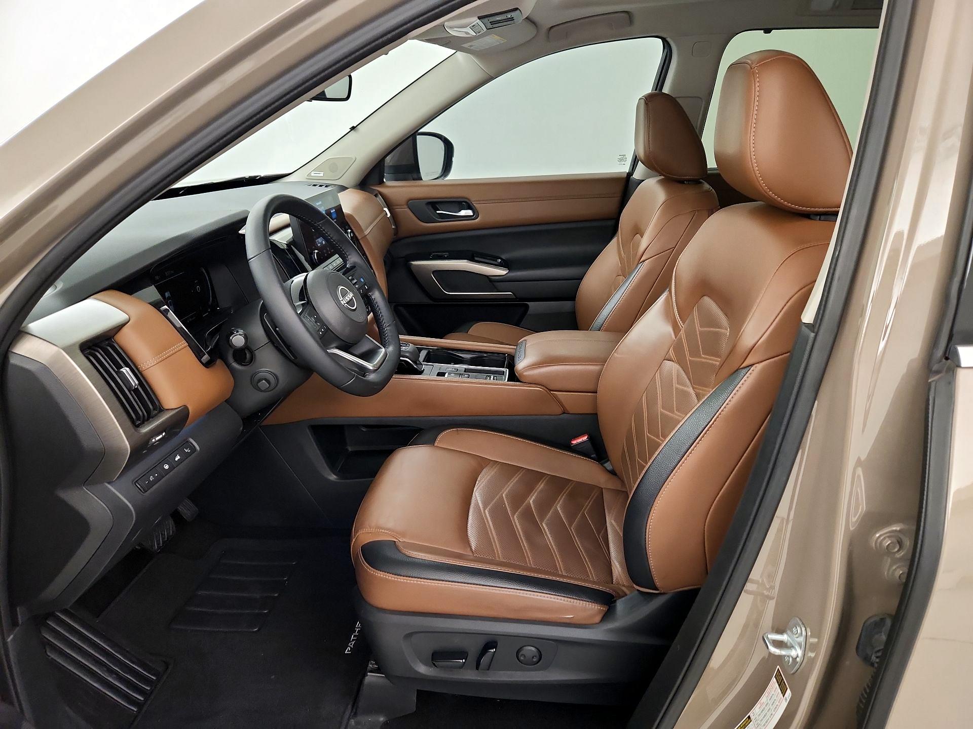 Thumbnail: 2023 Nissan Pathfinder - 11