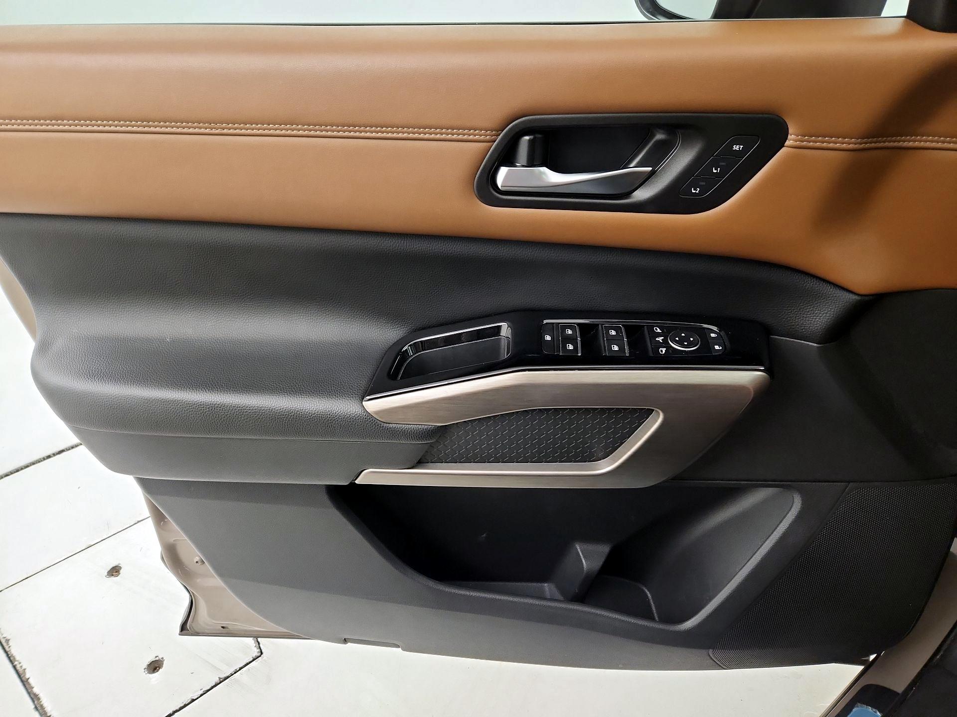Thumbnail: 2023 Nissan Pathfinder - 12