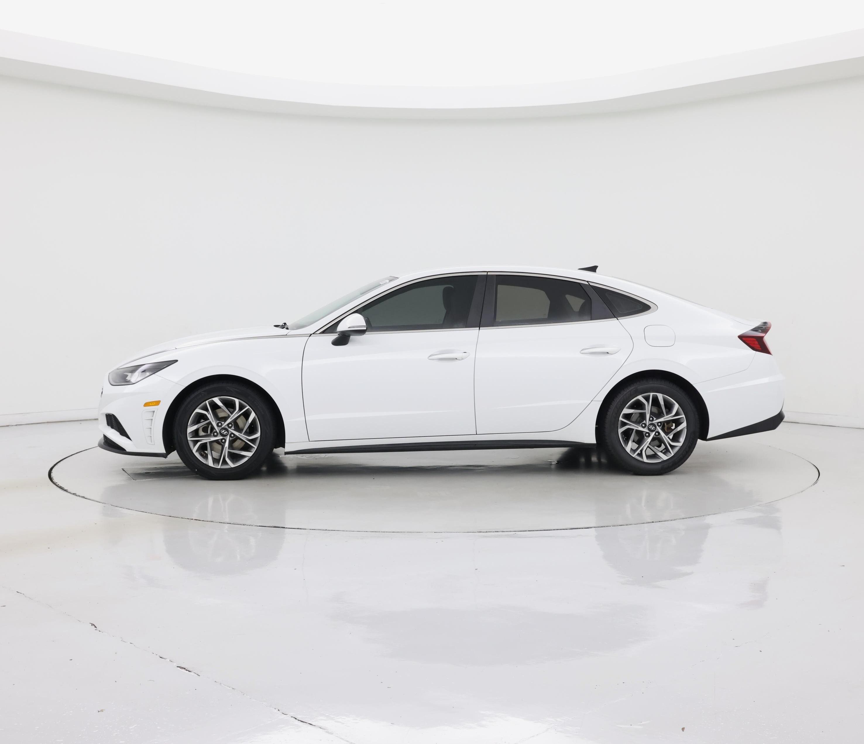 Thumbnail: 2020 Hyundai Sonata - 3