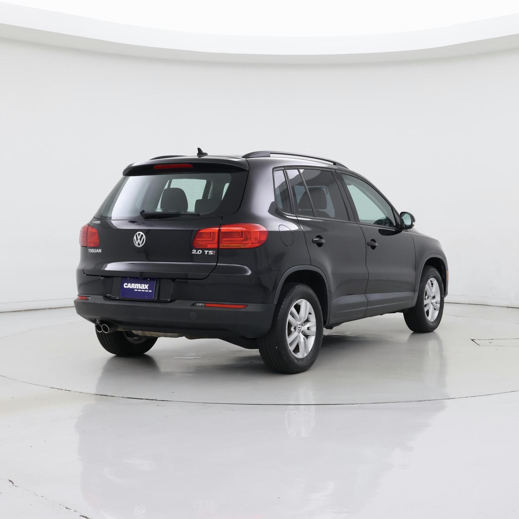 Thumbnail: 2015 Volkswagen Tiguan - 8