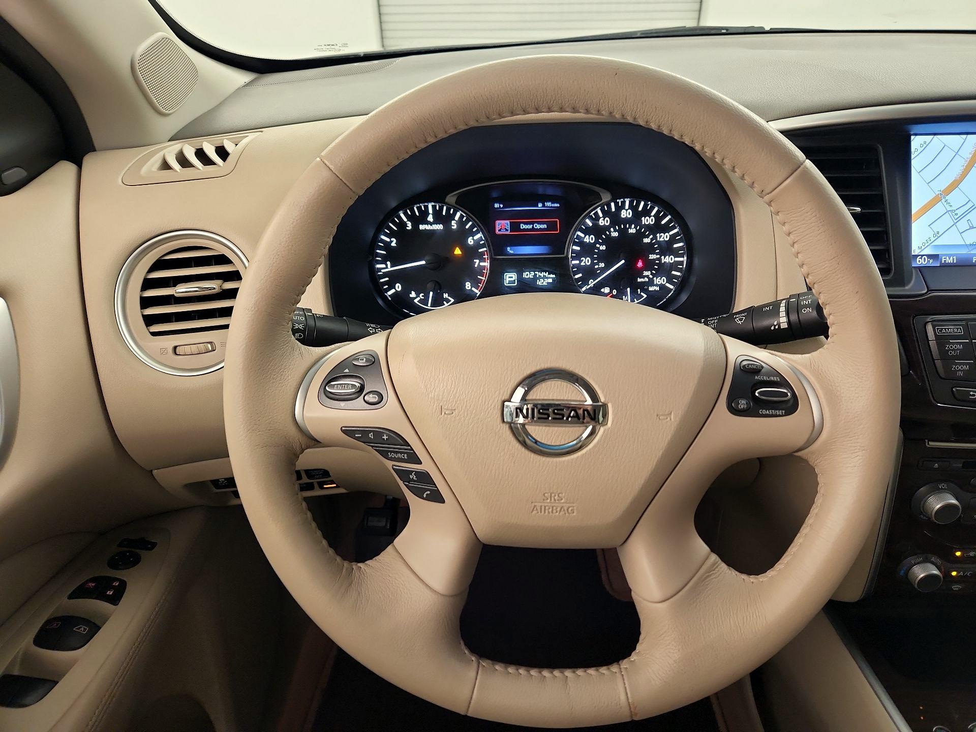 Thumbnail: 2015 Nissan Pathfinder - 10