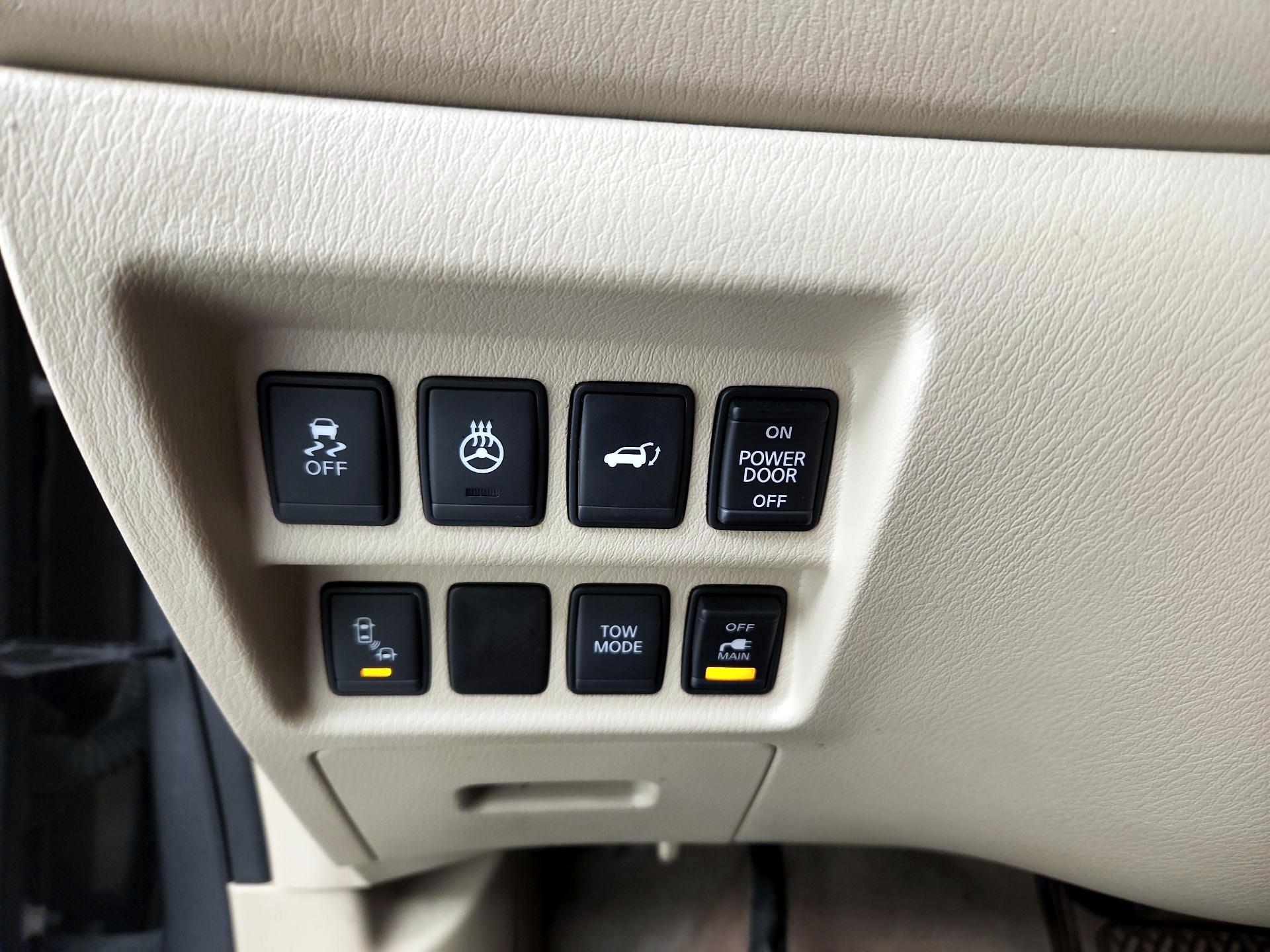 Thumbnail: 2015 Nissan Pathfinder - 13