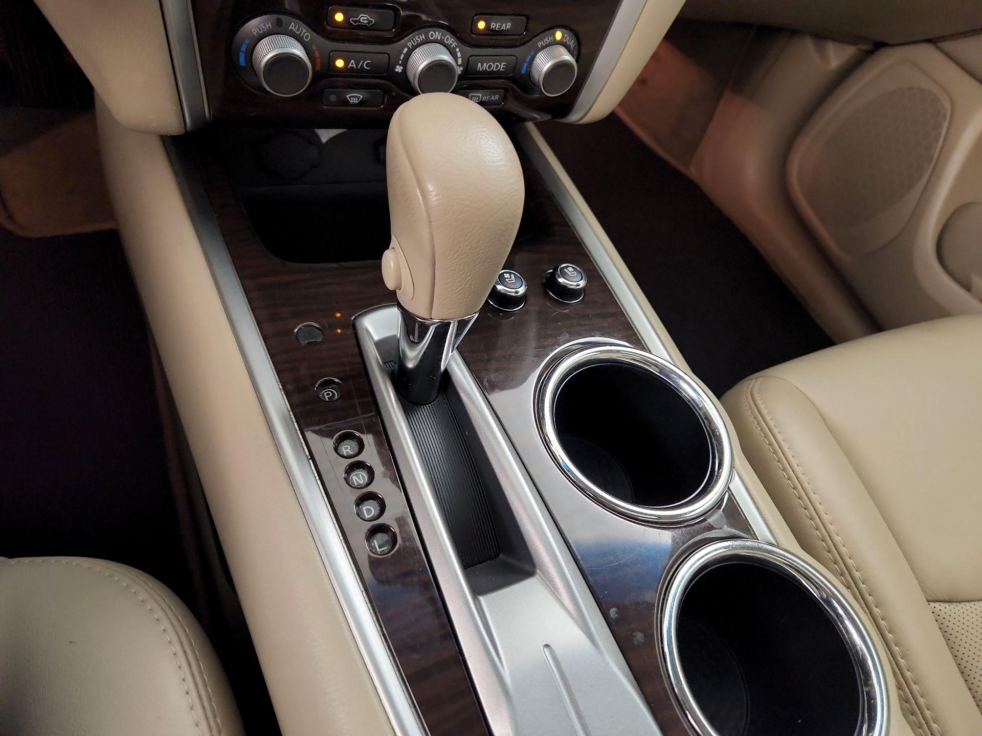 Thumbnail: 2015 Nissan Pathfinder - 18