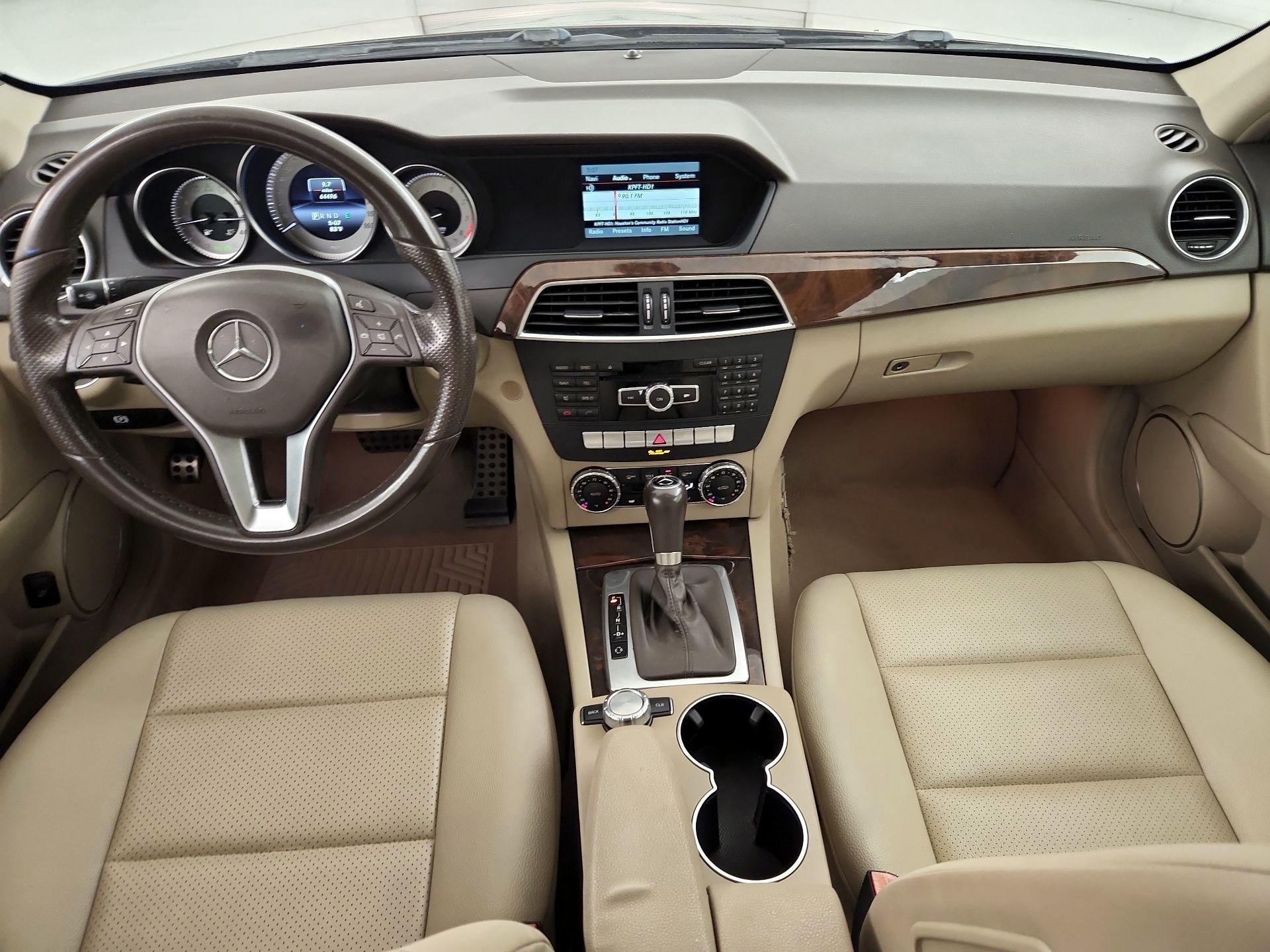 Thumbnail: 2014 Mercedes-Benz C-Class - 9