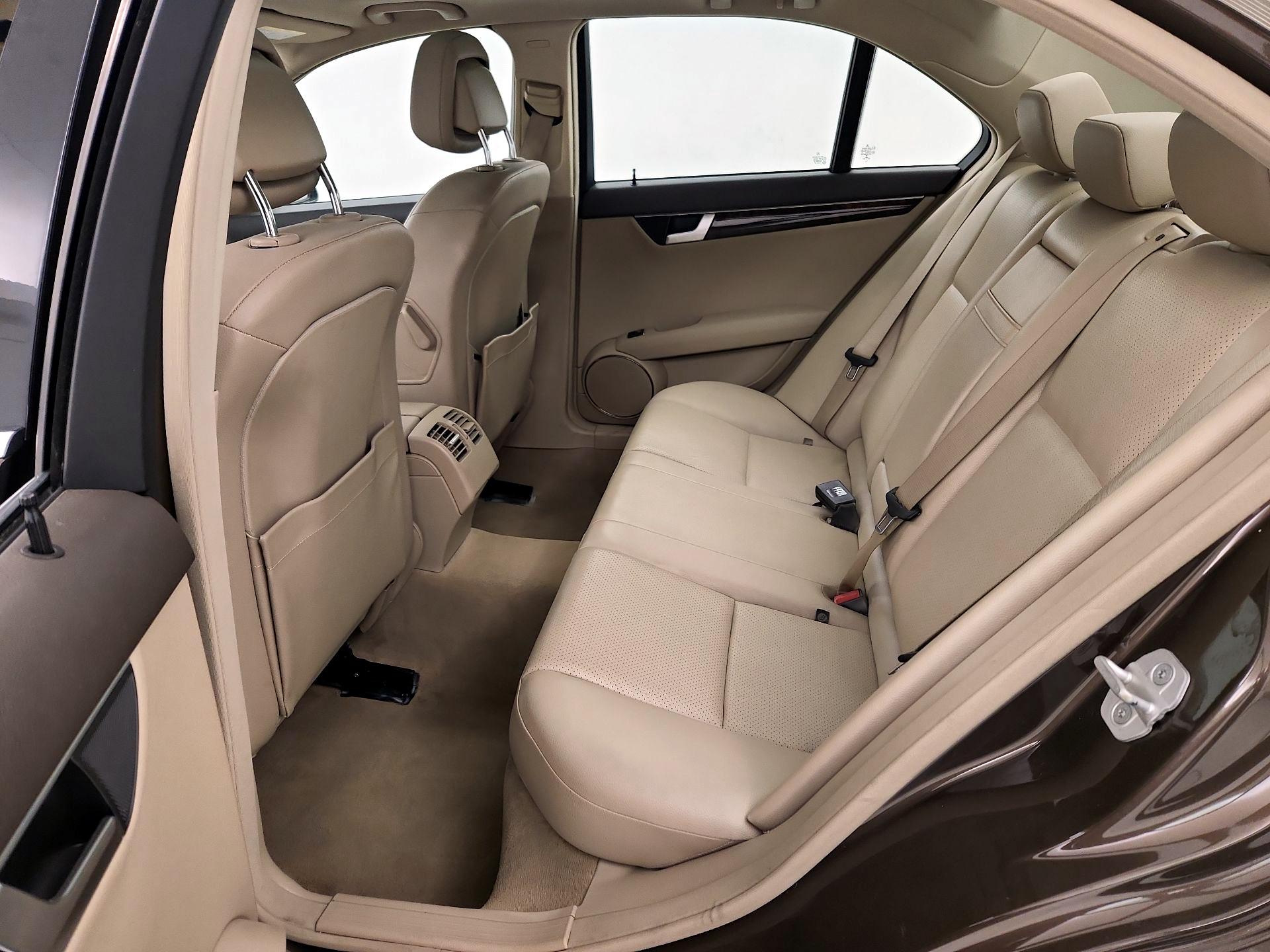 Thumbnail: 2014 Mercedes-Benz C-Class - 19