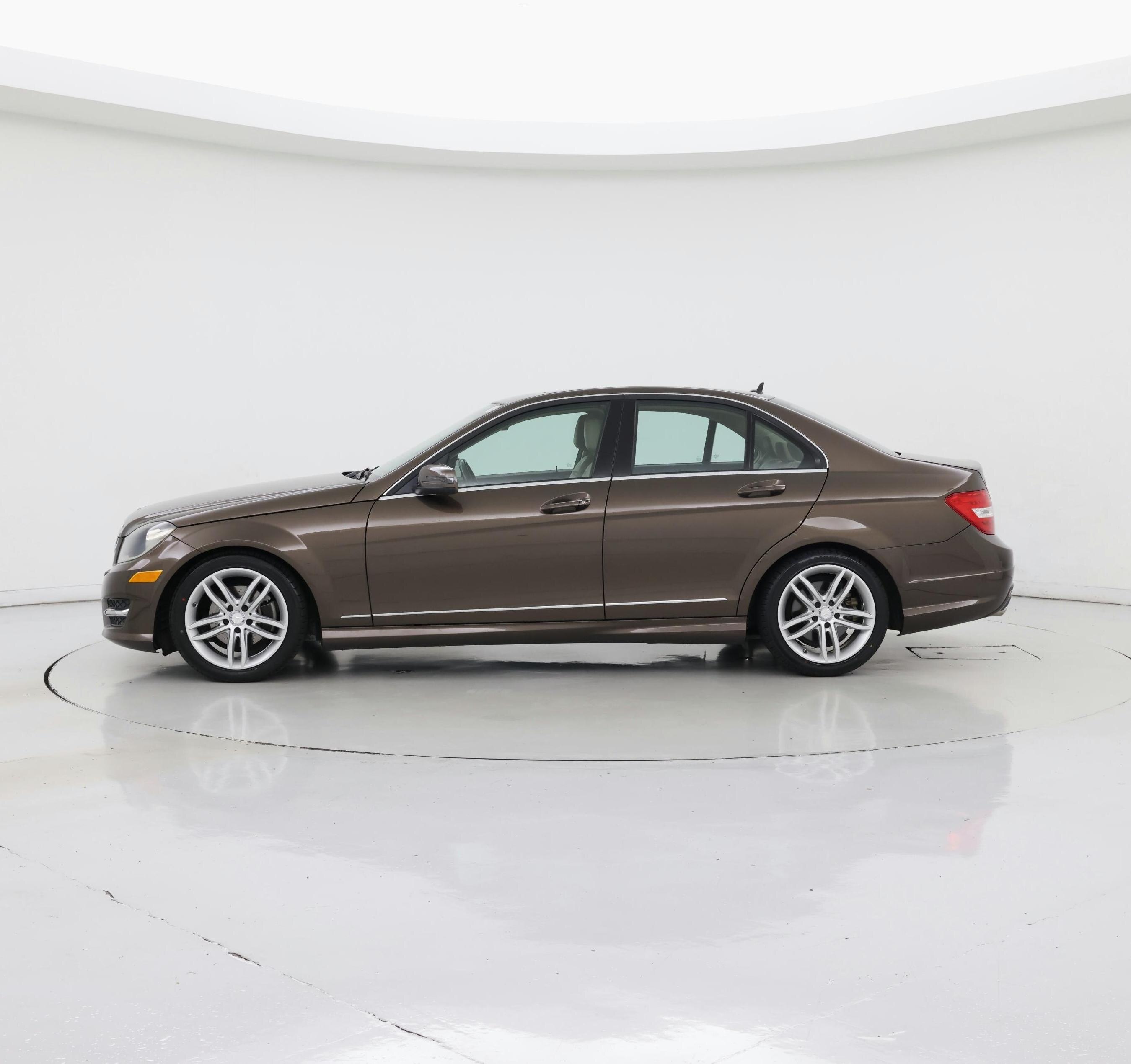 Thumbnail: 2014 Mercedes-Benz C-Class - 3
