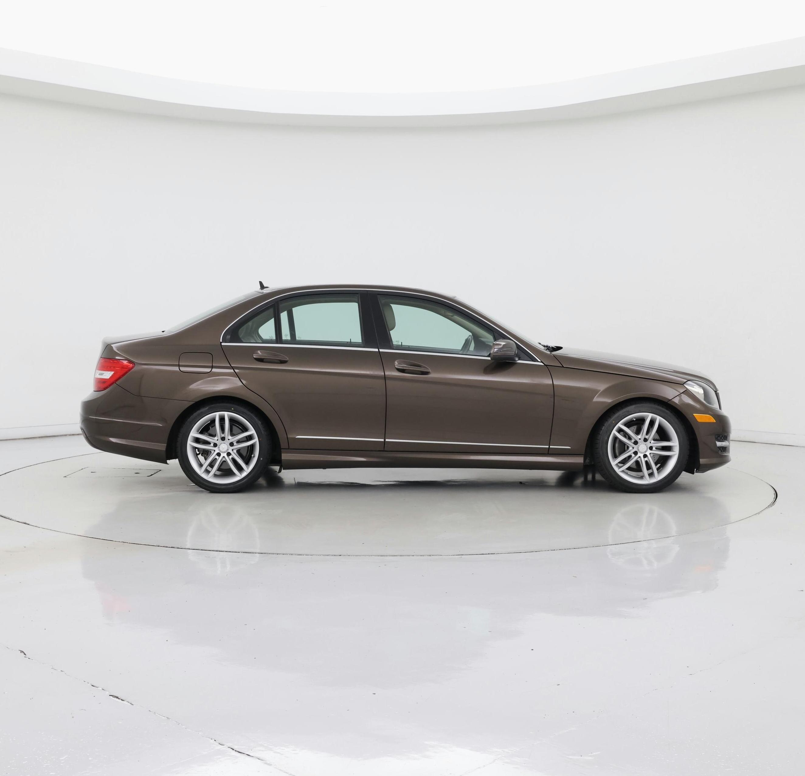 Thumbnail: 2014 Mercedes-Benz C-Class - 7