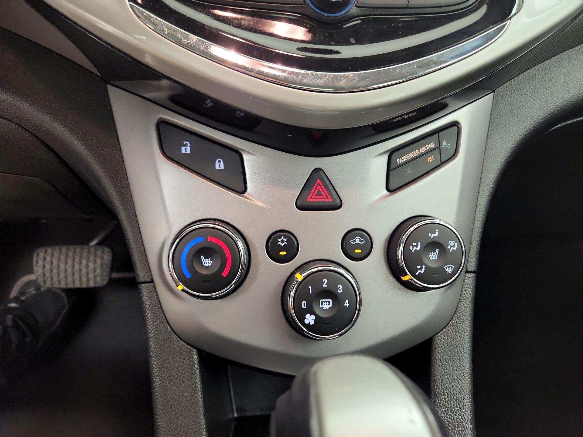 Thumbnail: 2018 Chevrolet Sonic - 16